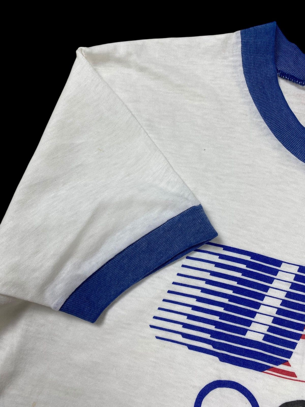 Vintage Vintage Levi’s Olympic Tee Size US S / EU 44-46 / 1 - 9 Thumbnail