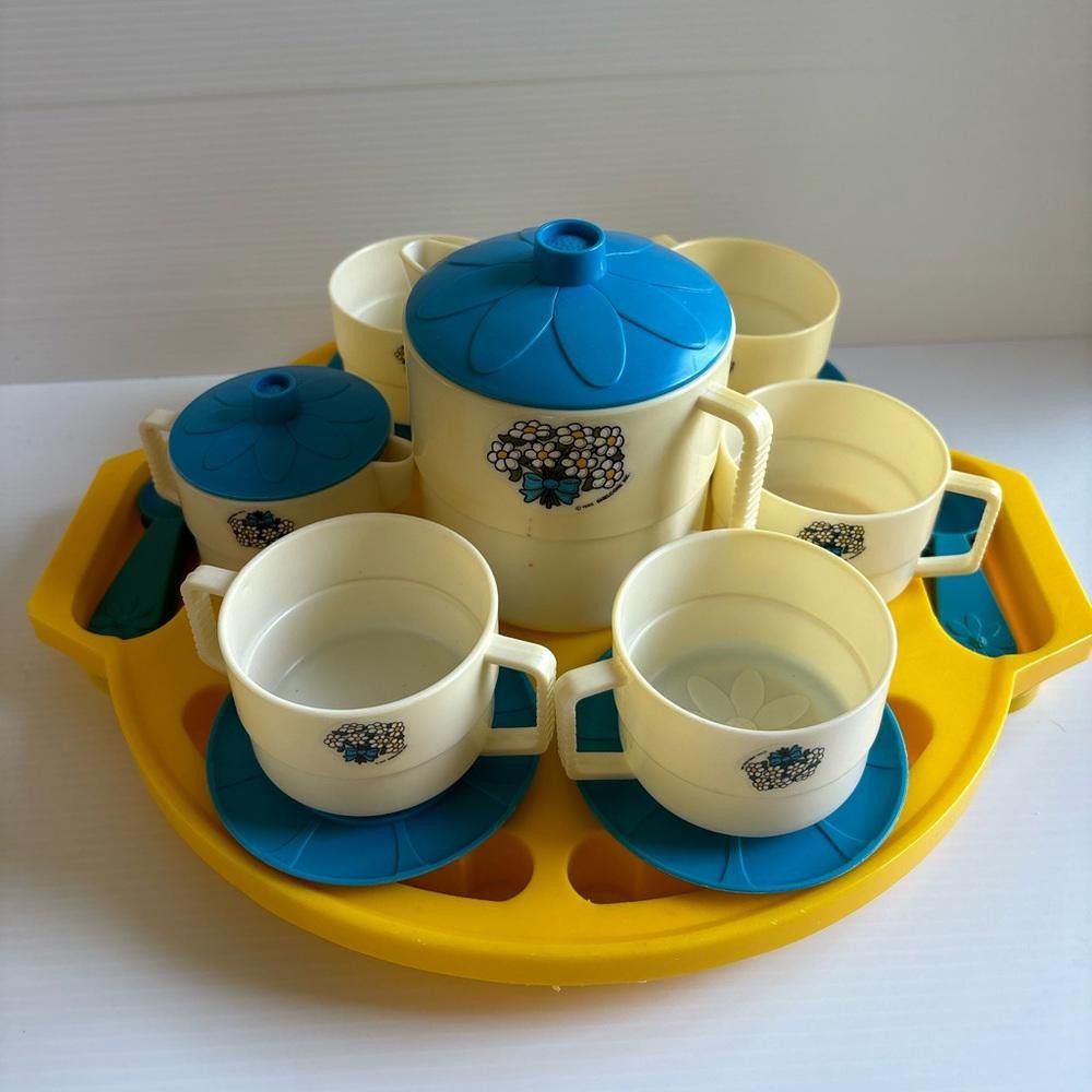 Designer Vintage fisher price tea set with platter Size ONE SIZE - 1 Thumbnail