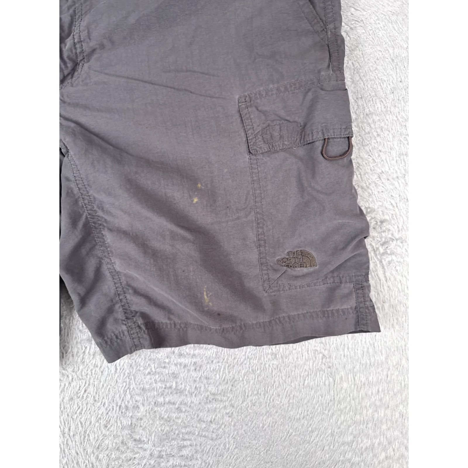 The North Face The North Face Men Shorts Cargo Gray 100% Nylon Stowable Large L 38x10 Pockets Zip Read Size US 33 - 2 Thumbnail