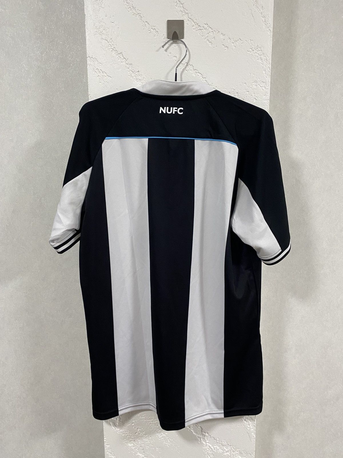 Castore Castore Newcastle United 2021-2022 Home Soccer Jersey Sz: L Size US L / EU 52-54 / 3 - 7 Thumbnail