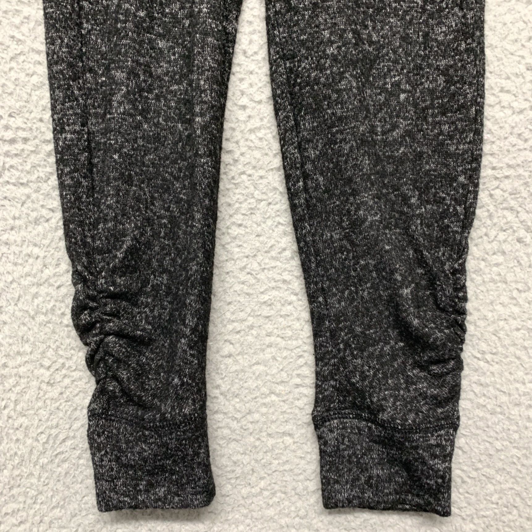 Vintage R&R Boys/Girls Sweat Pants XS Heather Black Pockets Stretch Gathered Ankle NWT NEW Front Pleated Regular Tapered Inseam 18 in Pants Style Size 26" / US 2 / IT 38 - 3 Thumbnail
