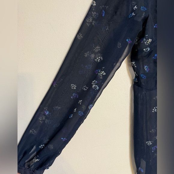 Free People Free People Sheer Navy Floral Button-Down Blouse – Sz M Size M / US 6-8 / IT 42-44 - 4 Thumbnail