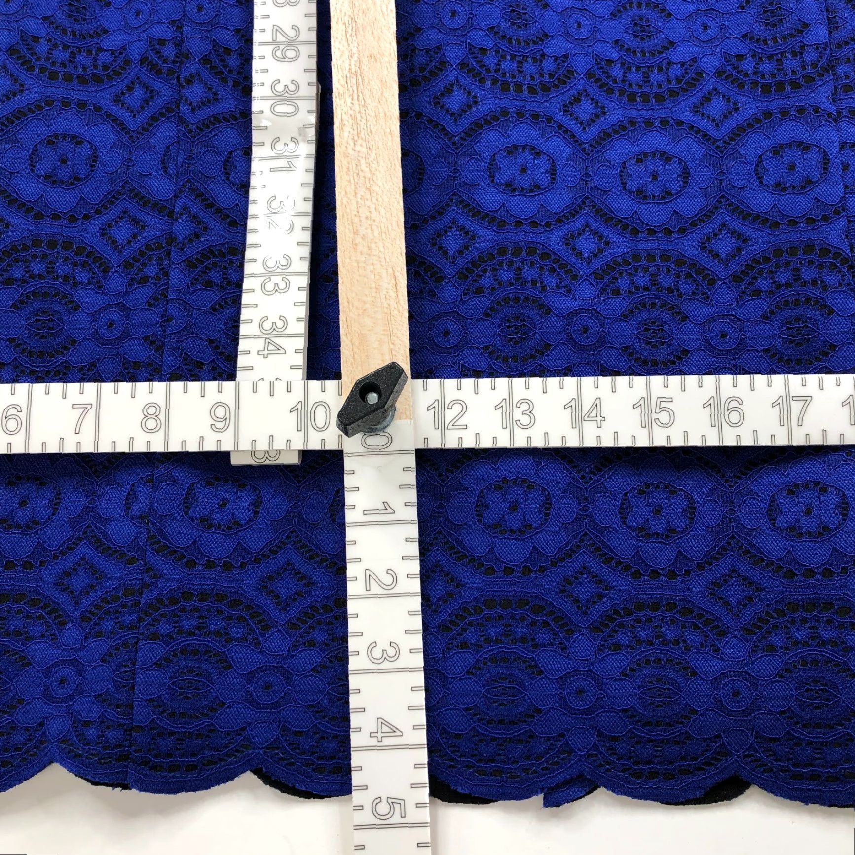 Vince Camuto Vince Camuto Dress Lace Lined Sheath Sleeveless Midi Blue 6 Cross-Body? Size M / US 6-8 / IT 42-44 - 7 Thumbnail