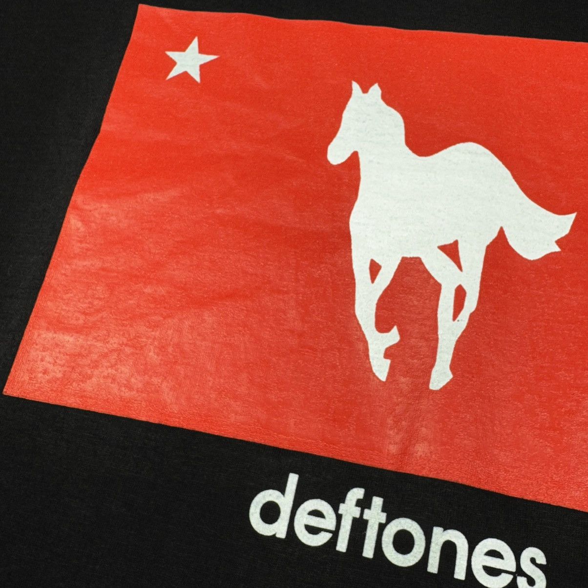 Band Tees Vintage 2000 Deftones ‘White Pony’ Made in Italy T Shirt Size US XL / EU 56 / 4 - 6 Thumbnail