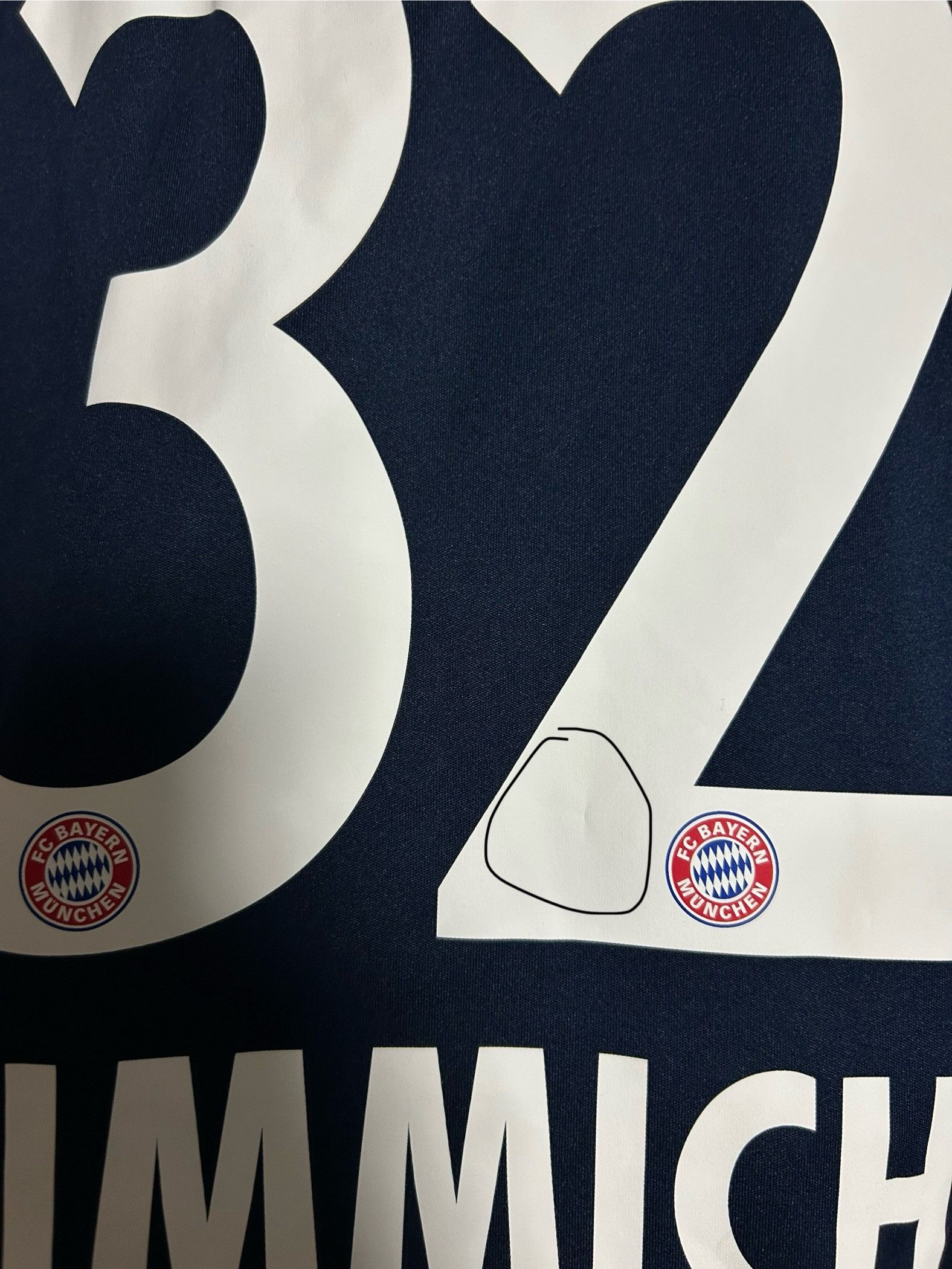 Adidas Bayern 2017 2018 Away Football Jersey #32 Kimmich AZ7937 Size US M / EU 48-50 / 2 - 12 Thumbnail