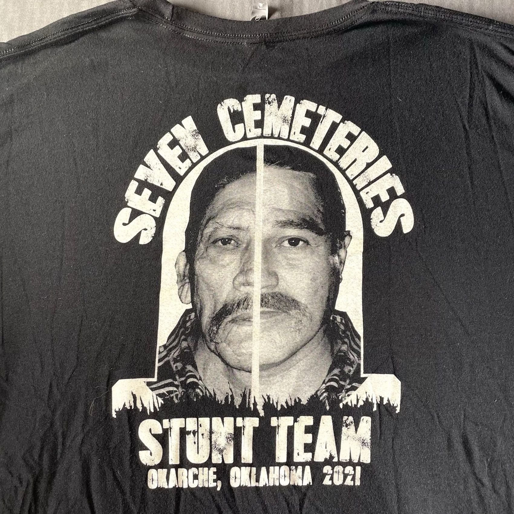 Vintage Danny Trejo Seven Cemeteries Shirt Men 2XL Regular Black T-Shirt Crew Man Oklahoma Mens Size US XXL / EU 58 / 5 - 2 Thumbnail