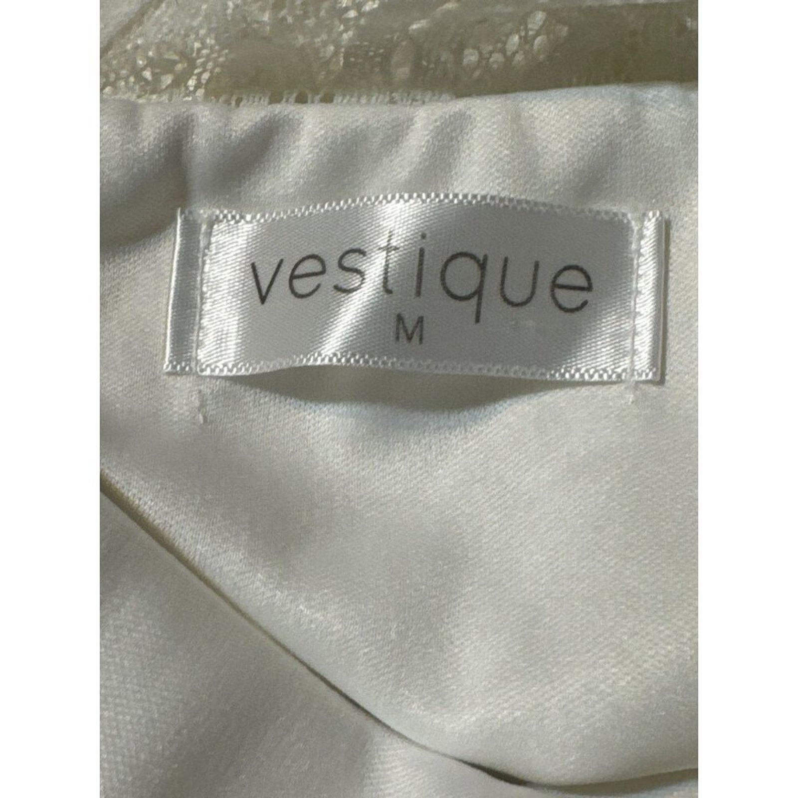 Other Vestique White Lace Romper Ruffle Sleeve Open Back Medium Size 24" / US 00 / IT 34 - 5 Thumbnail