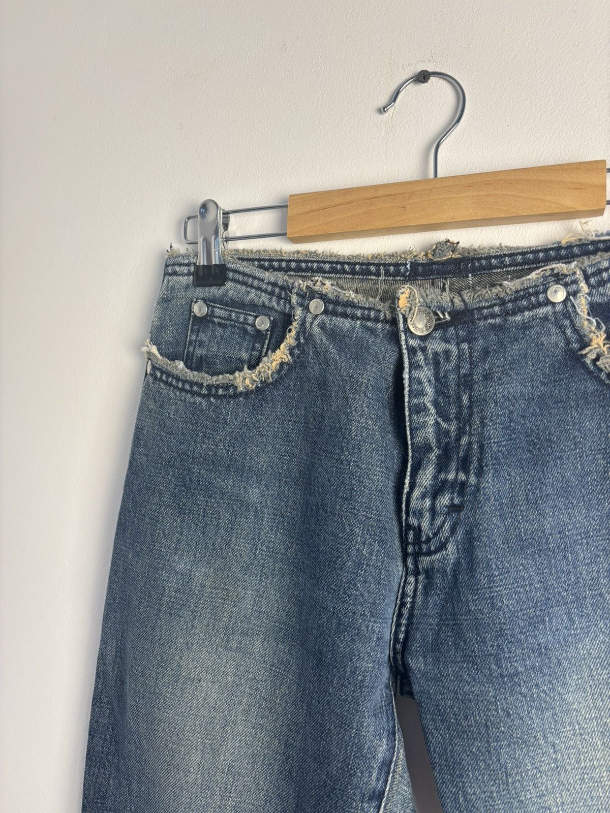 Japanese Brand Vintage Y2K Lowrise Flare Washed Jeans Size 28" / US 6 / IT 42 - 5 Thumbnail