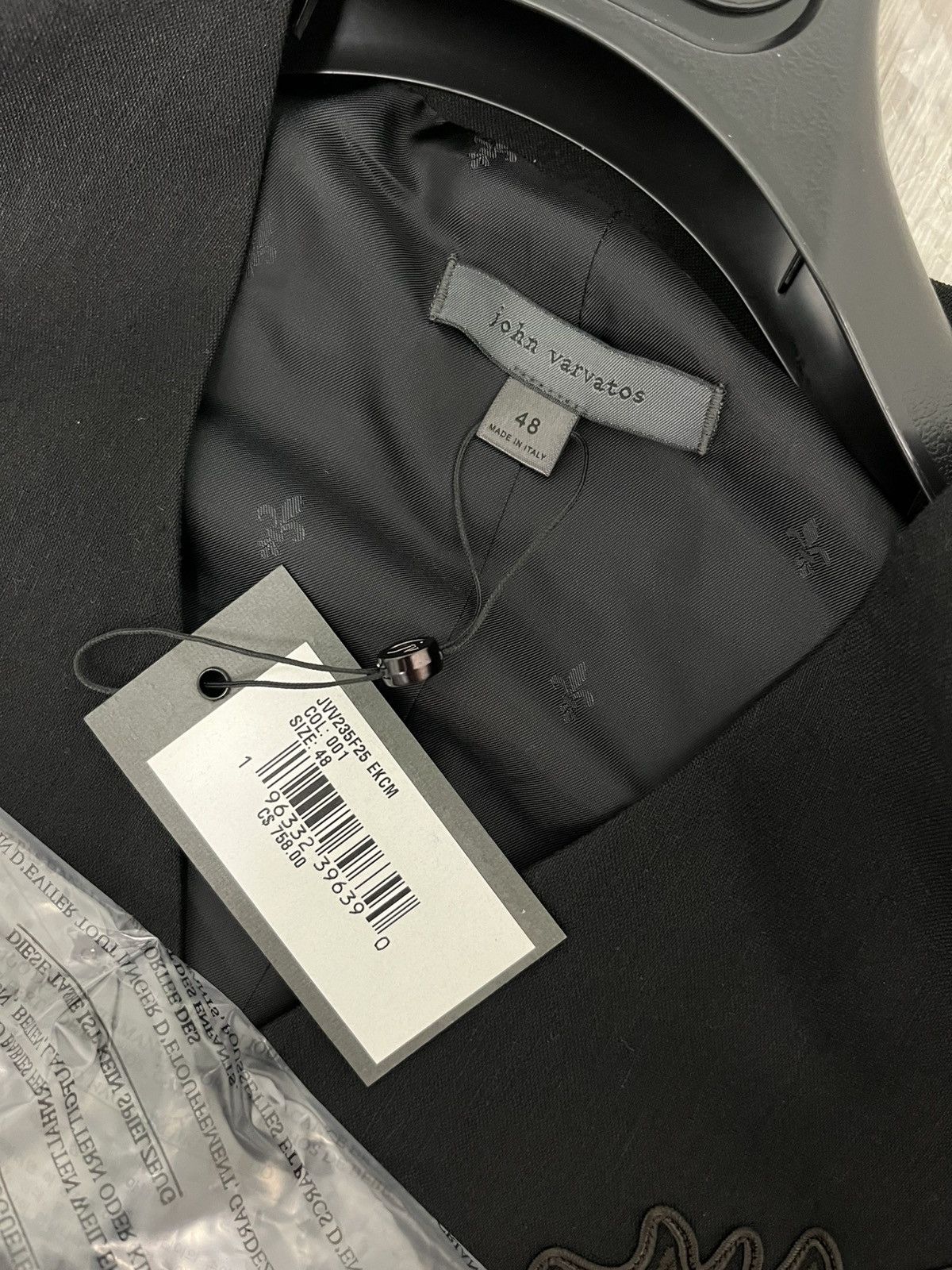 John Varvatos Theodore Vest EU 46 USA 36 Size US S / EU 44-46 / 1 - 15 Thumbnail