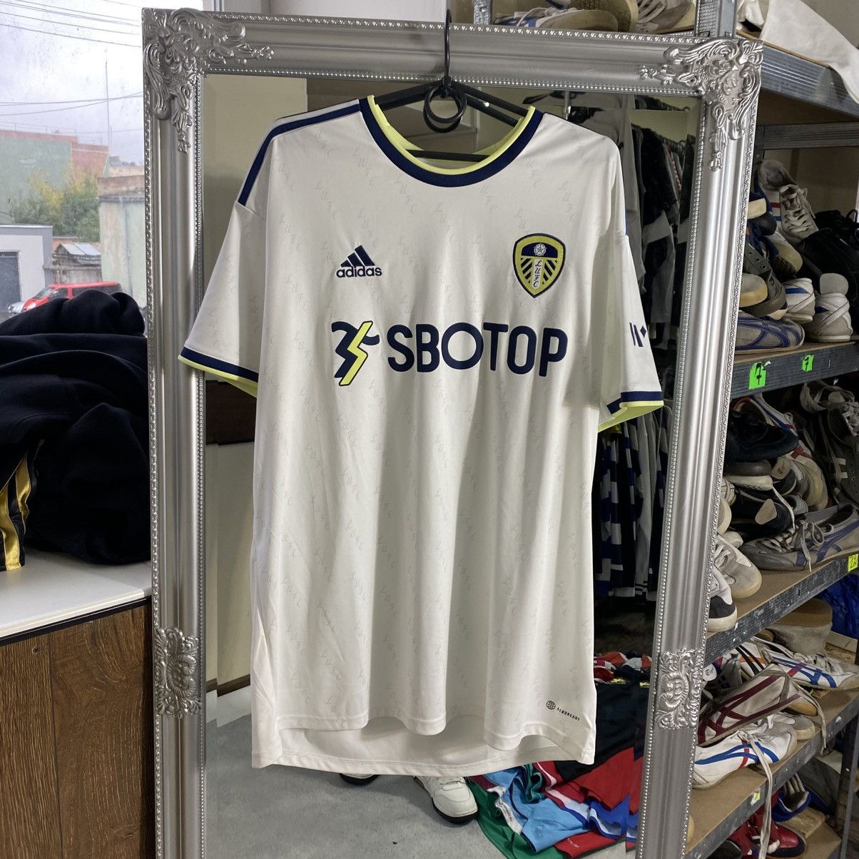 Adidas Adidas soccer jersey Leeds United Size XL Size US XL / EU 56 / 4 - 1 Thumbnail