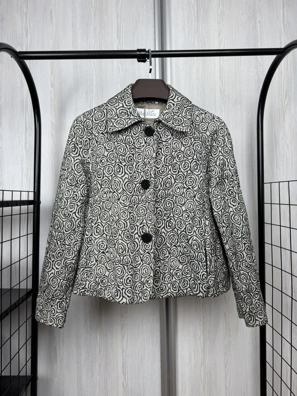 Max Mara MAX MARA GREY JACQUARD BUTTONS CLOSURE JACKET Size M / US 6-8 / IT 42-44 - 2 Thumbnail