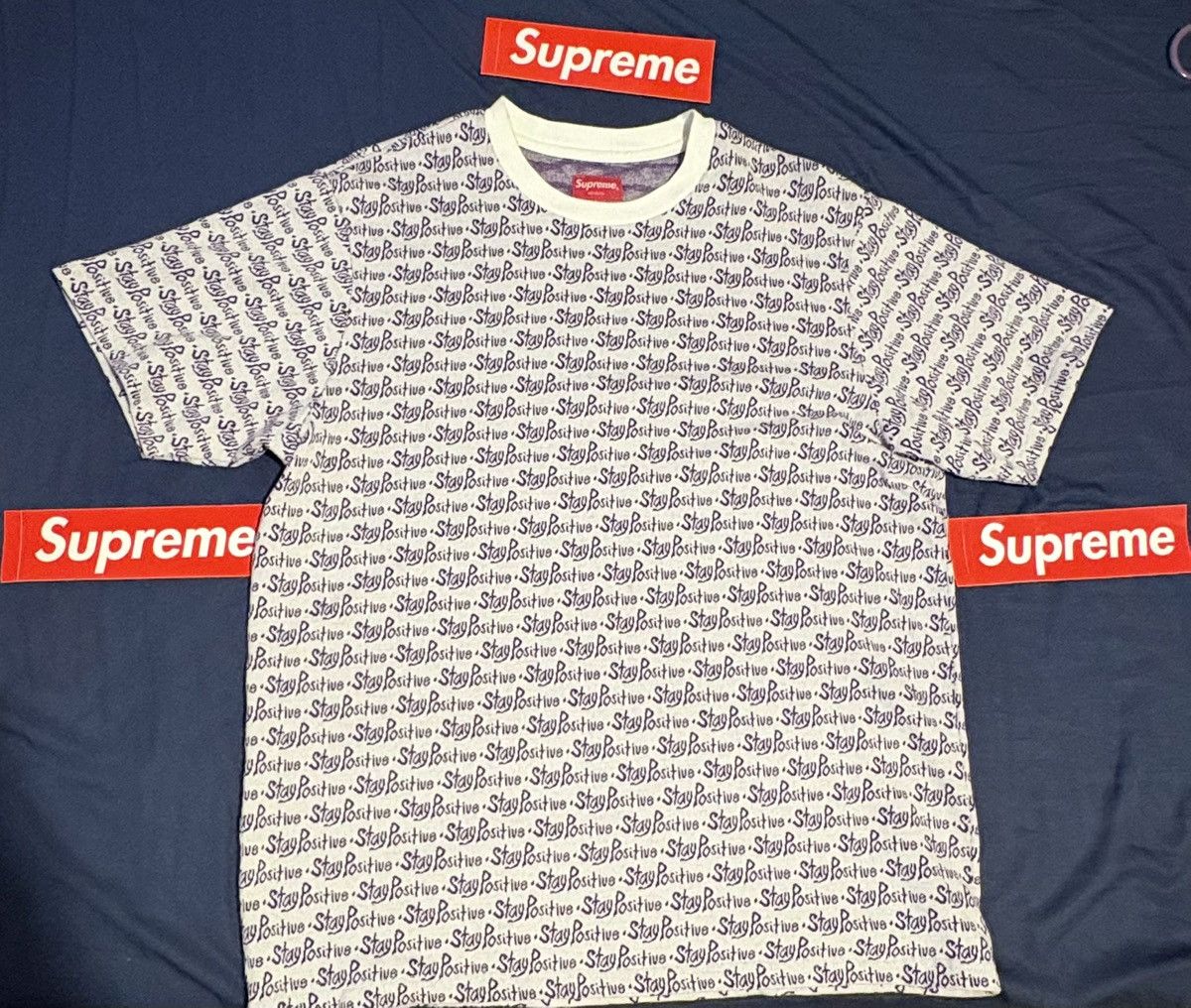 Supreme Supreme stay positive Size US L / EU 52-54 / 3 - 1 Thumbnail