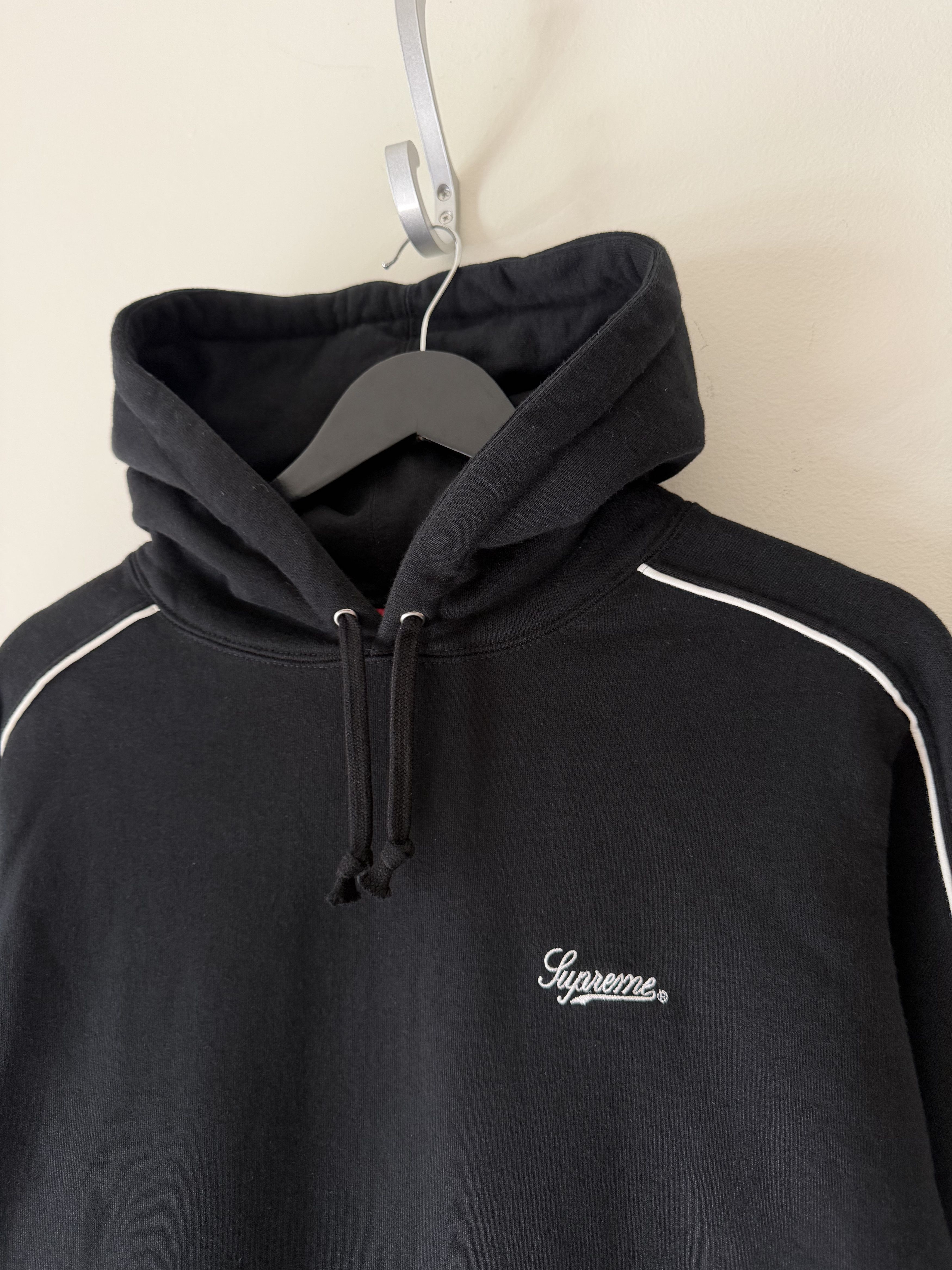 Supreme Supreme SS18 Piping Hoodie in Black Size US S / EU 44-46 / 1 - 2 Thumbnail