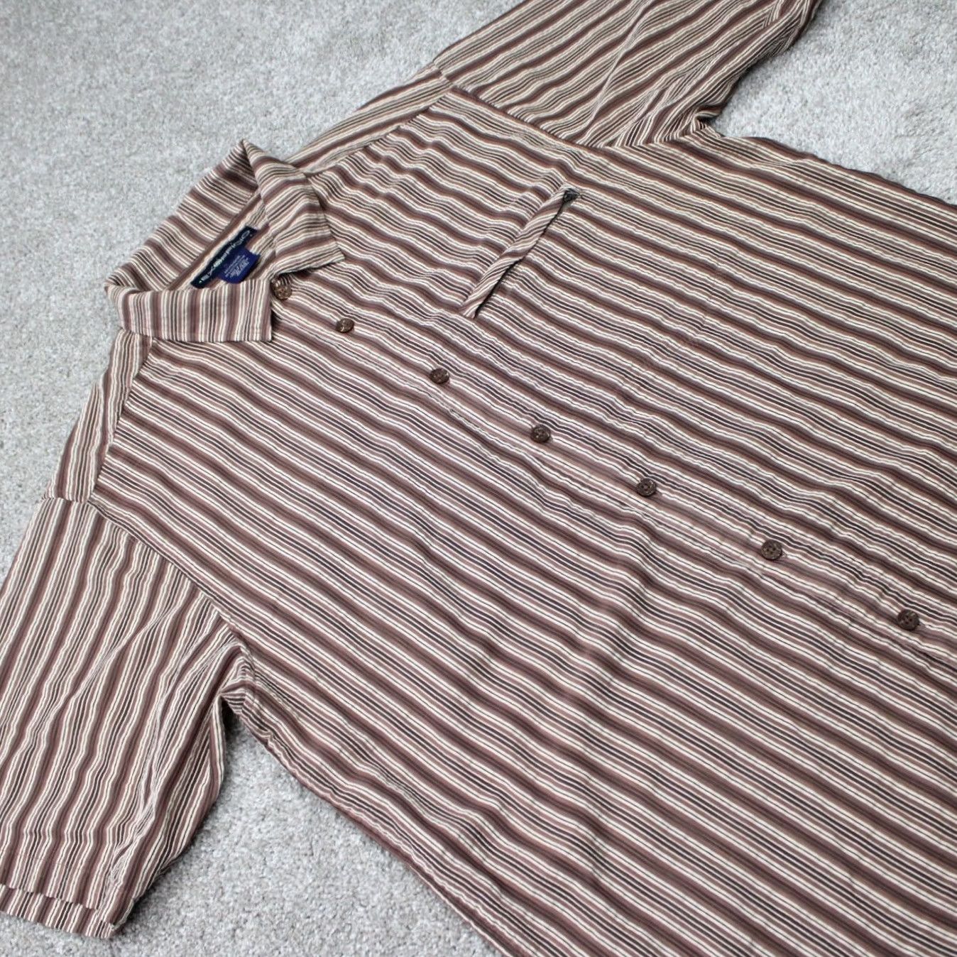 ExOfficio ExOfficio Shirt Mens XL Striped Brown/Tan Short Sleeve Button-Up Casual, Travel, Workwear, All Seasons, Breathable, Pockets Size US XL / EU 56 / 4 - 7 Thumbnail