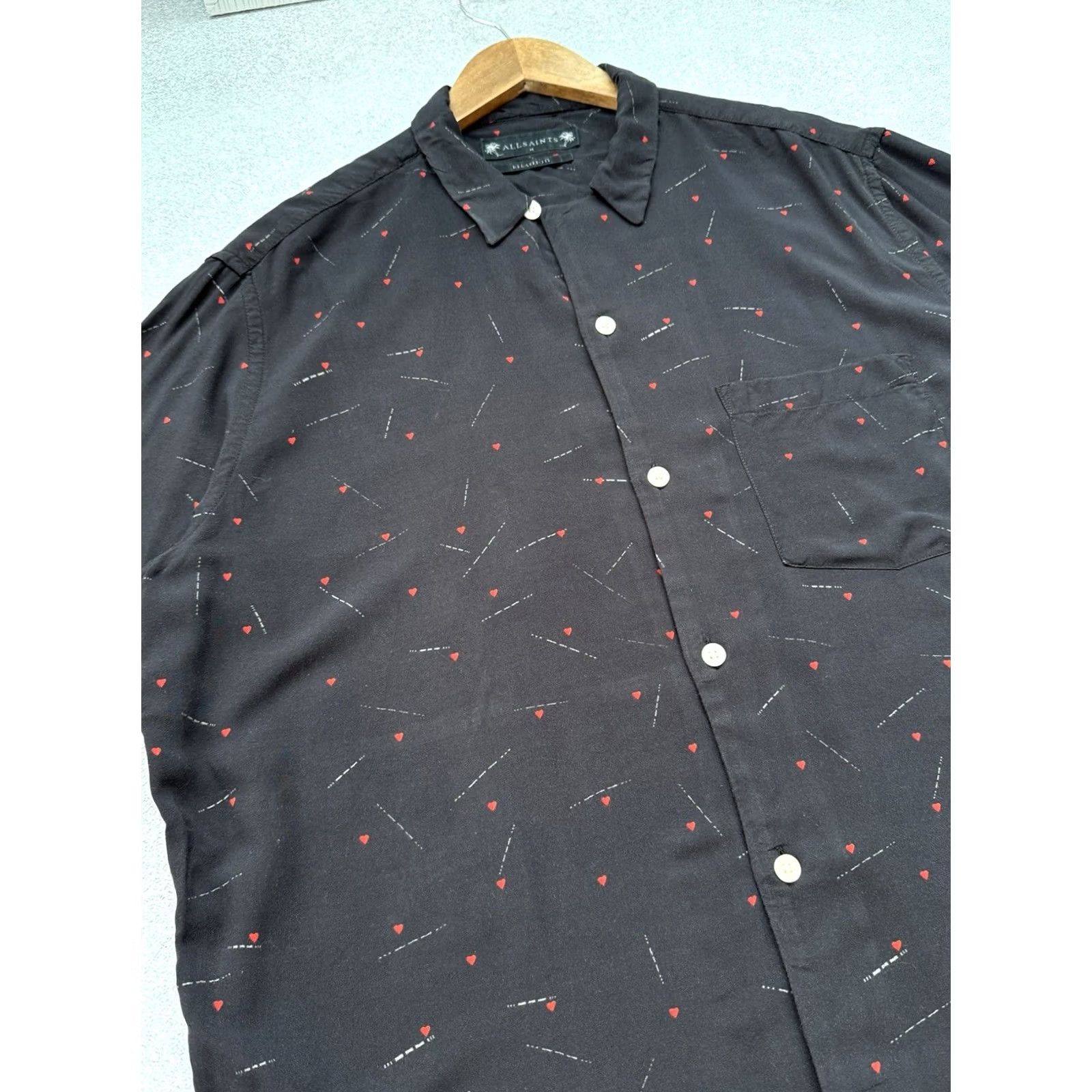 Allsaints VINTAGE AllSaints Heart Hawaiian Viscose Short Sleeve Shirt Button Up Black Men M Shirt Size US M / EU 48-50 / 2 - 4 Thumbnail