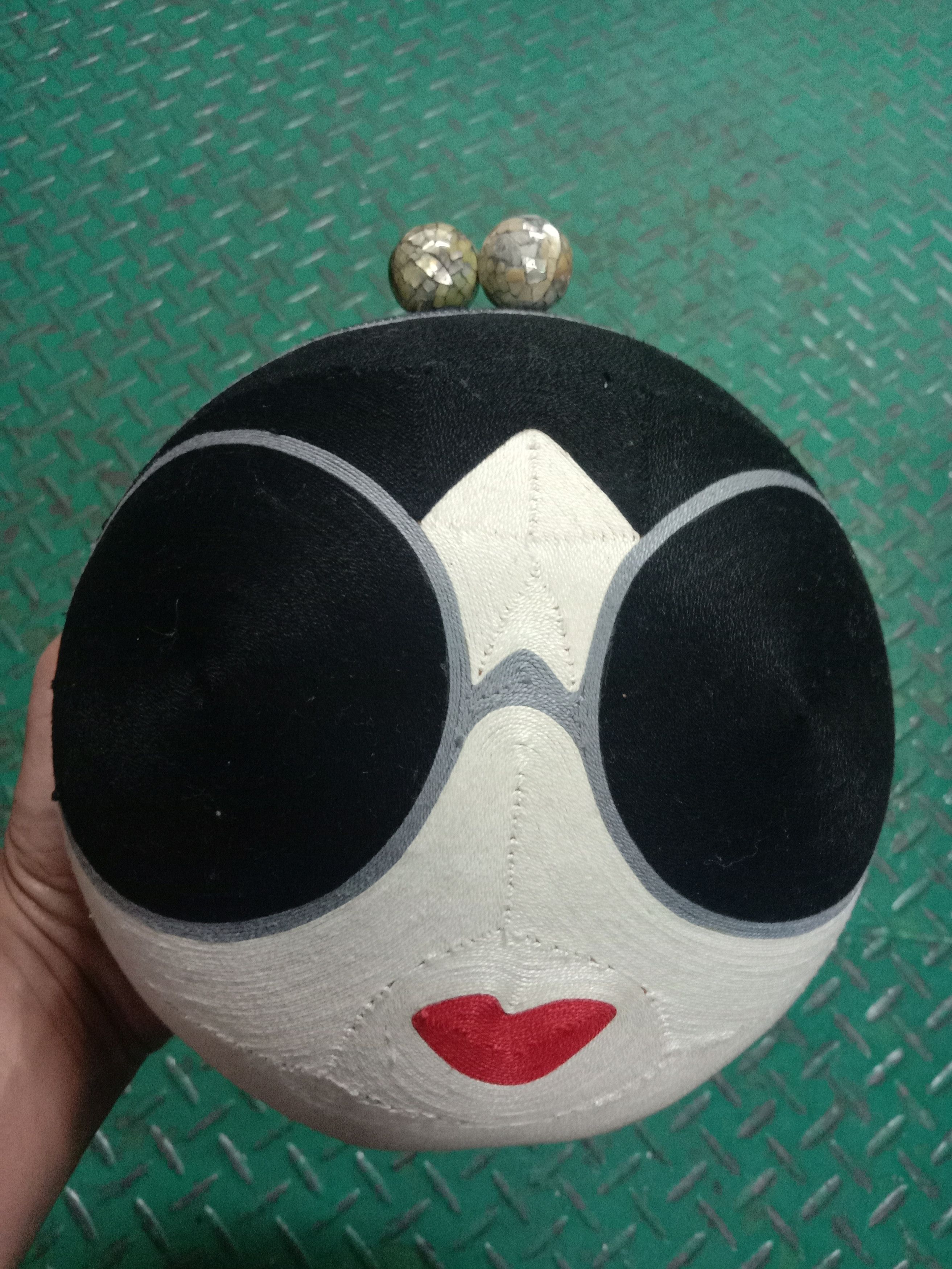 Other Beatriz mayumi round clutch bag Size ONE SIZE - 1 Thumbnail