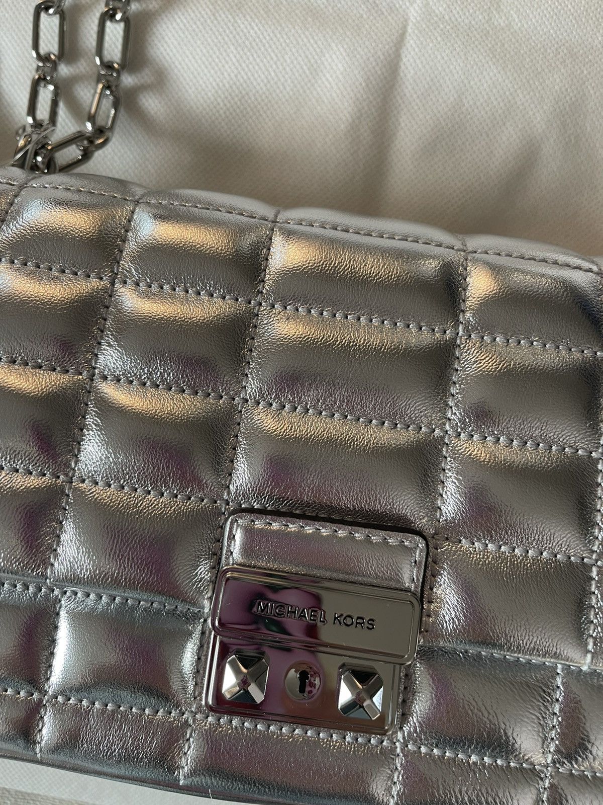 Michael Kors Michael Kors Tribeca Shoulder Bag-Silver Size ONE SIZE - 2 Thumbnail