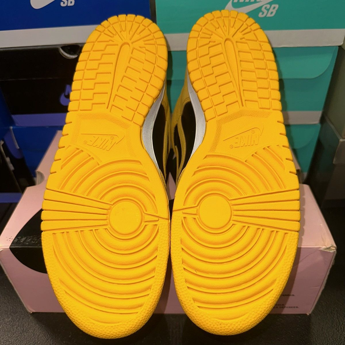 Nike Size 10.5 - Nike Dunk Pro SB High Iowa - 305050-071 Size US 10.5 / EU 43-44 - 5 Thumbnail