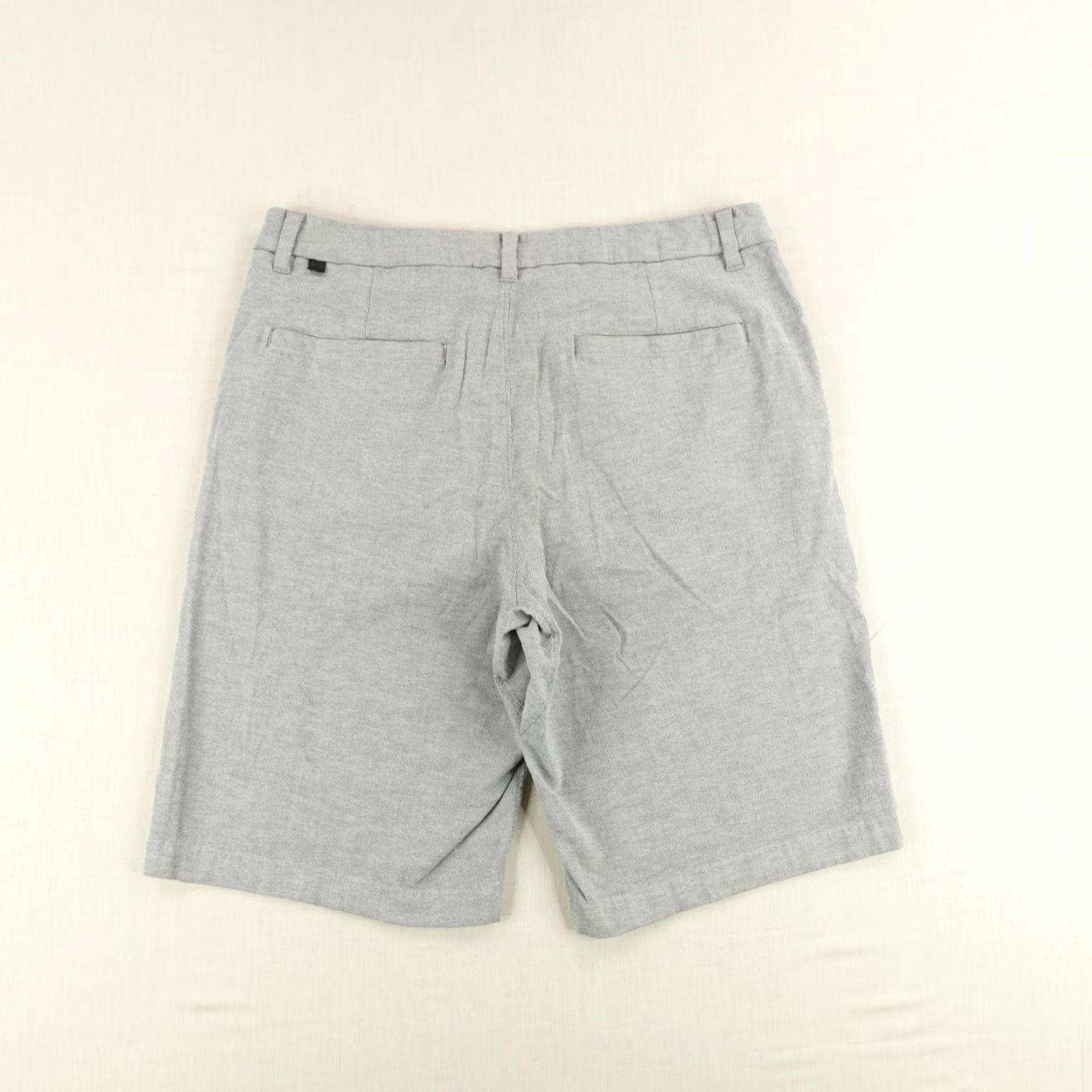Lululemon LULULEMON Mens Shorts 34 Gray Relaxed Fit Chino 11" Lightweight Casual Outdoor Size US 34 / EU 50 - 6 Thumbnail