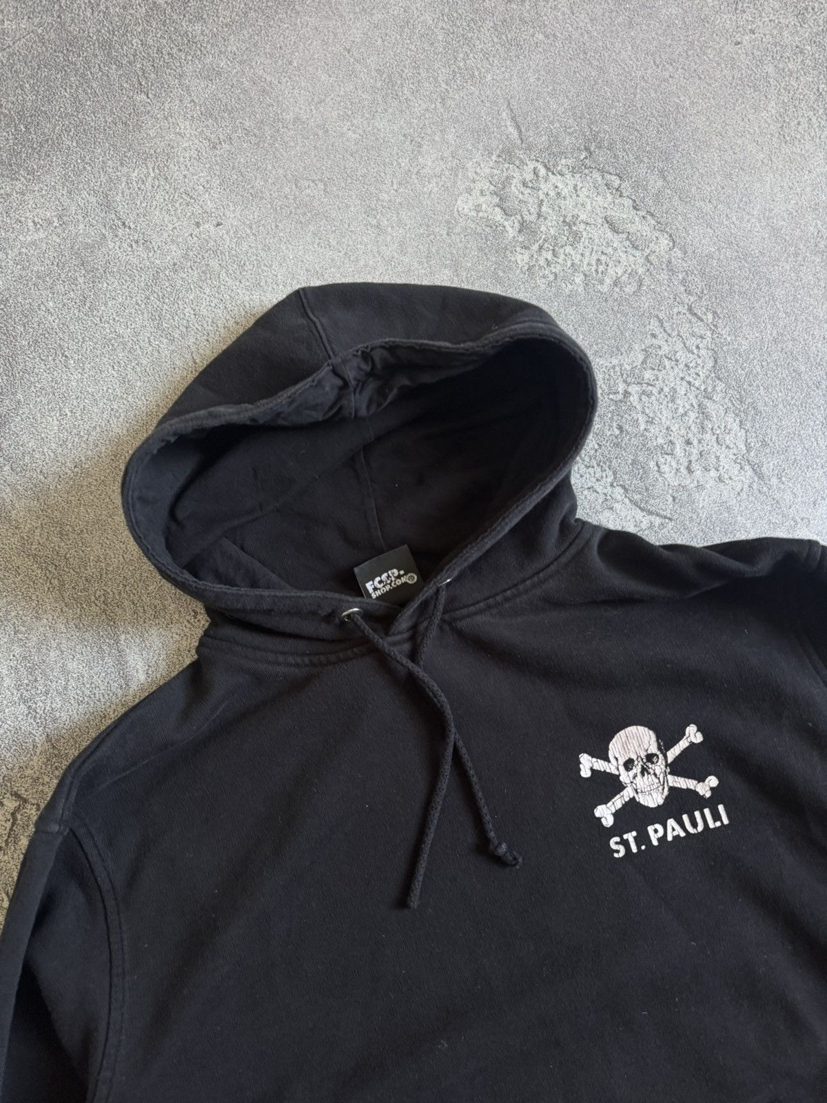 Vintage ST.PAULI RETRO hoodie big logo skeleton 💀 bones jumper Size US L / EU 52-54 / 3 - 14 Thumbnail
