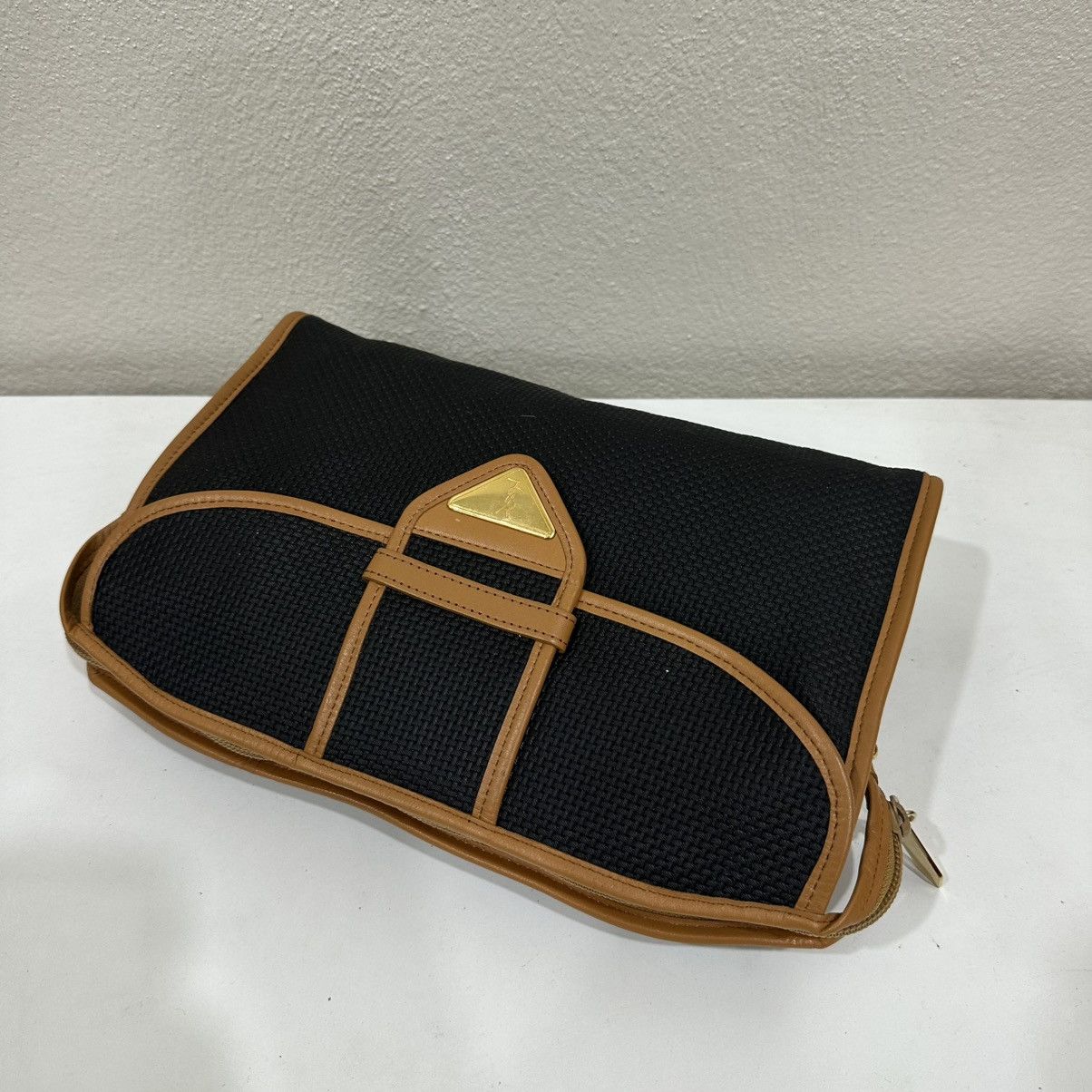 Yves Saint Laurent ‼️LASTDROP‼️ AUTHENTIC YSL VINTAGE CLUTCH BAG Size ONE SIZE - 4 Thumbnail