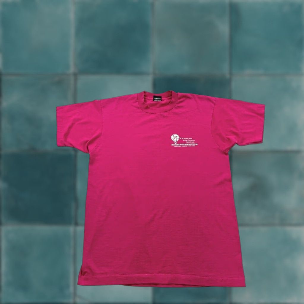 Vintage VINTAGE Screen Stars Nurse Shirt Unisex Adults Adult Large L 1992 Red Pink Solid 90s Crew Neck Short Sleeve USA Made Size US L / EU 52-54 / 3 - 1 Thumbnail