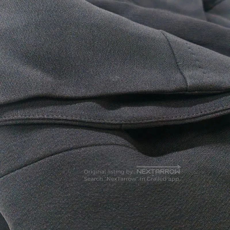 Louis Vuitton Louis Vuitton Classic Black V-Neck Dress. Size US 38 / EU 54 - 3 Thumbnail