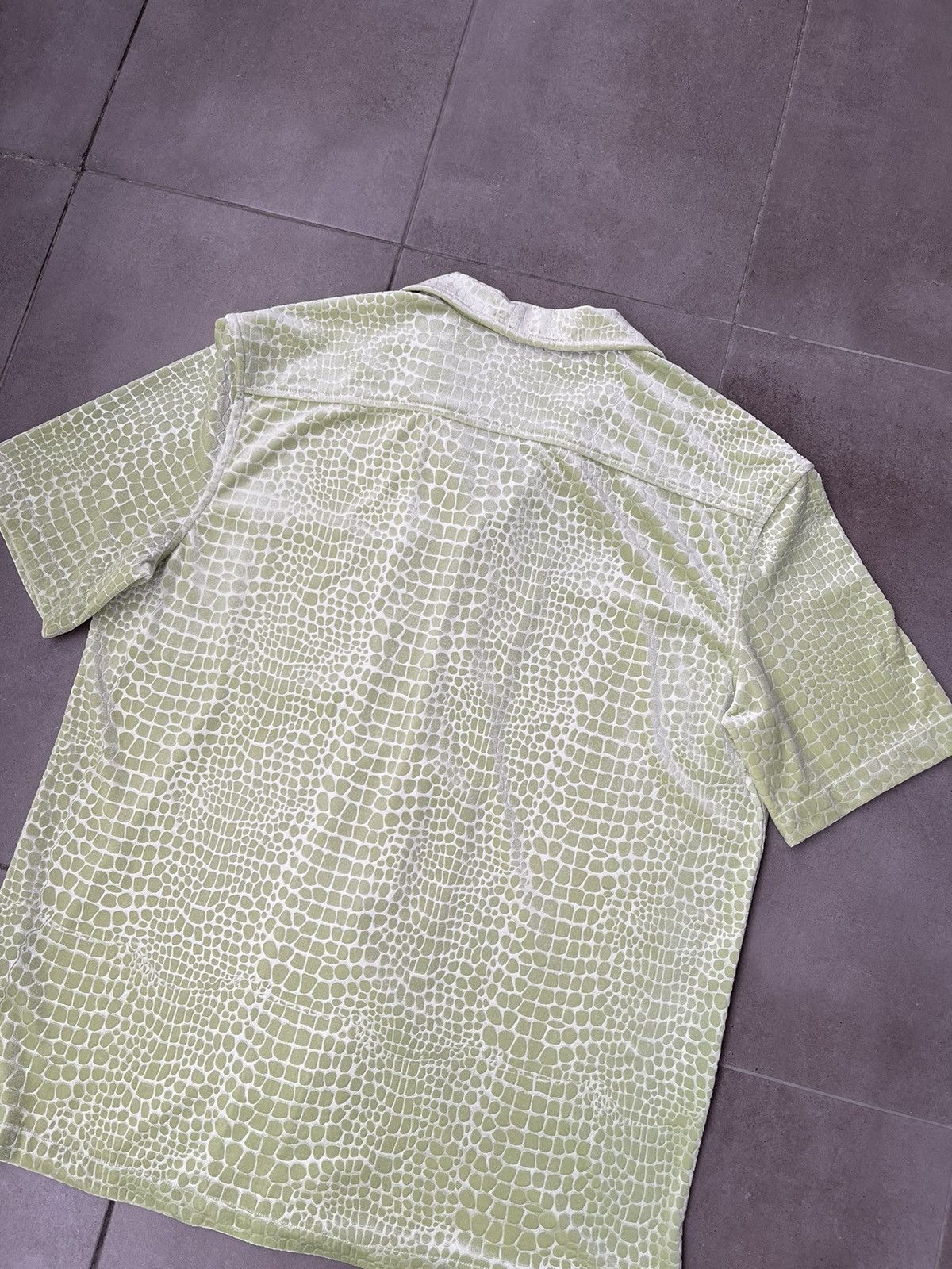 Han Kjobenhavn !DS! SS21 Han Kjobenhavn Pale Green Croc Skin Summer Shirt Size US M / EU 48-50 / 2 - 19 Thumbnail