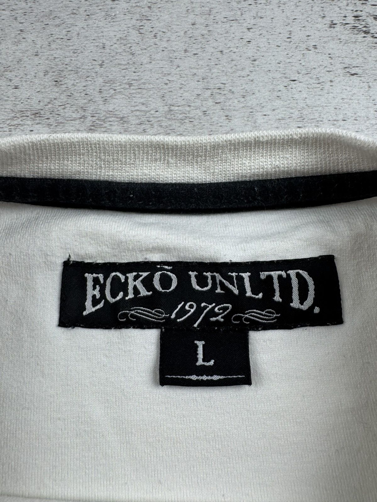 Ecko Unltd. Vintage Ecko Unltd Skate Rap Gold Print Hip Hop Rap White Skull Y2K T Shirt Tee Size US L / EU 52-54 / 3 - 11 Thumbnail
