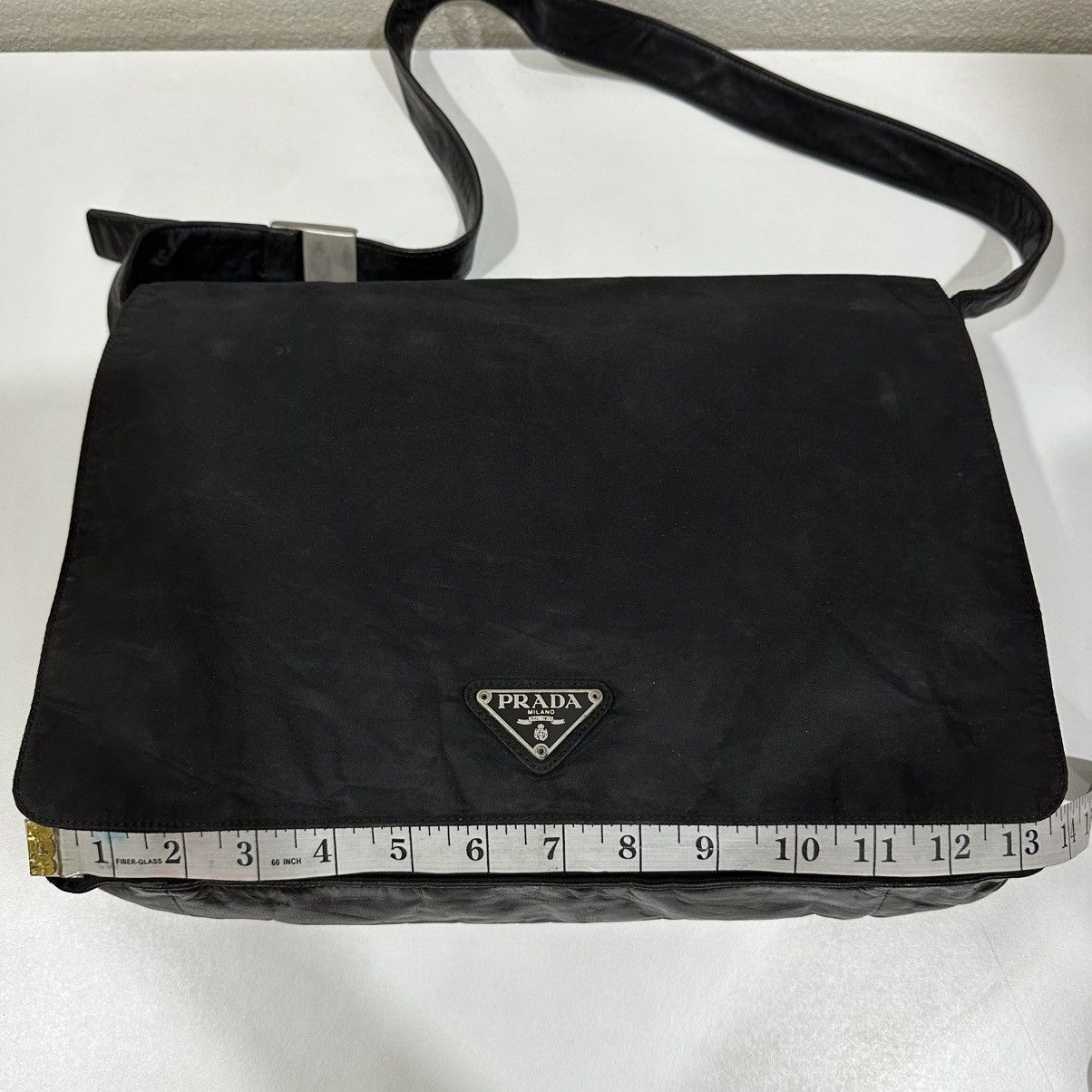 Prada AUTHENTIC PRADA NYLON TRIMMED LEATHER SHOULDER BAG Size ONE SIZE - 16 Thumbnail
