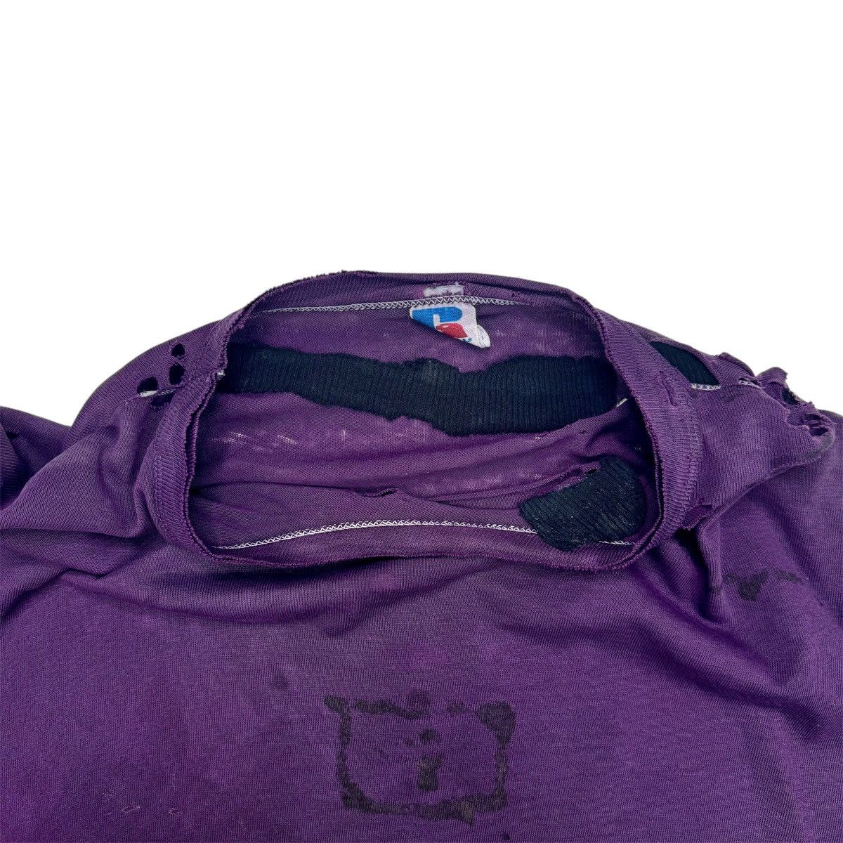 Russell Athletic VINTAGE THRASHED FADED REPAIRED PURPLE T-SHIRT Size US M / EU 48-50 / 2 - 8 Thumbnail