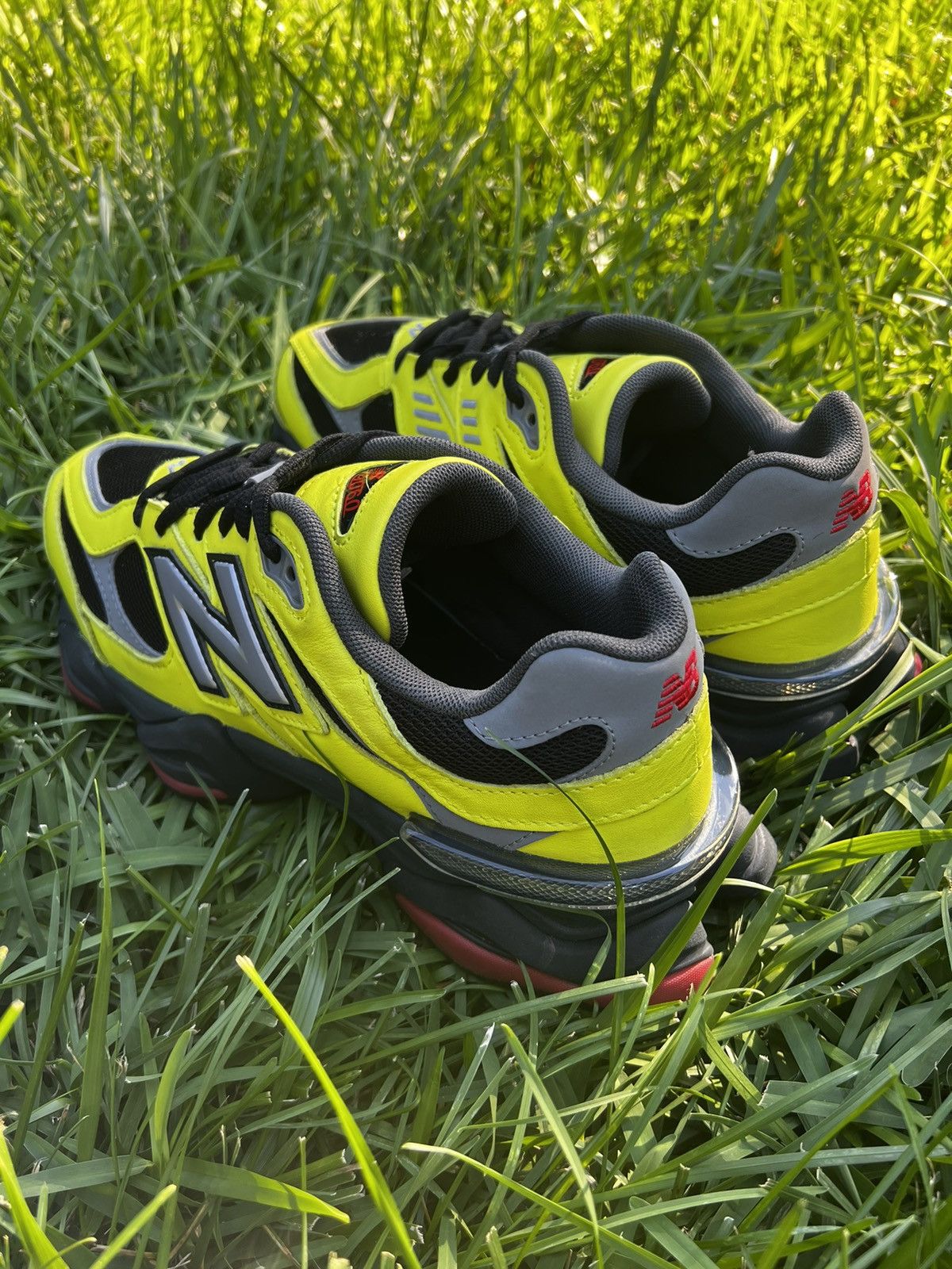 New Balance CLEAN New Balance 9060 size 8 Mens Tea Tree Green shoes Size US 8 / EU 41 - 6 Thumbnail
