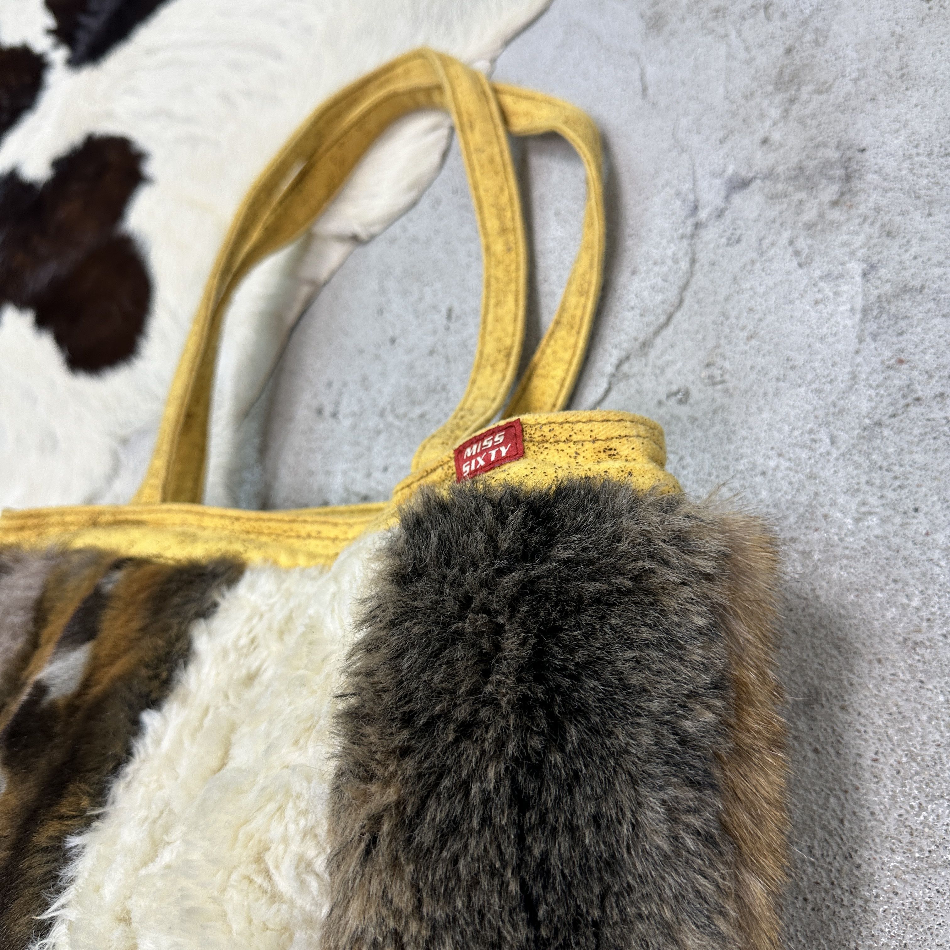 Miss Sixty Vintage Avant Garde Fur Miss Sixty Bag 00s Size ONE SIZE - 4 Thumbnail