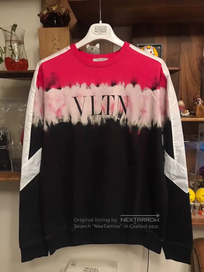 Valentino Valentino Letters with gradient smudged sweatshirt Size L / US 10 / IT 46 - 1 Thumbnail