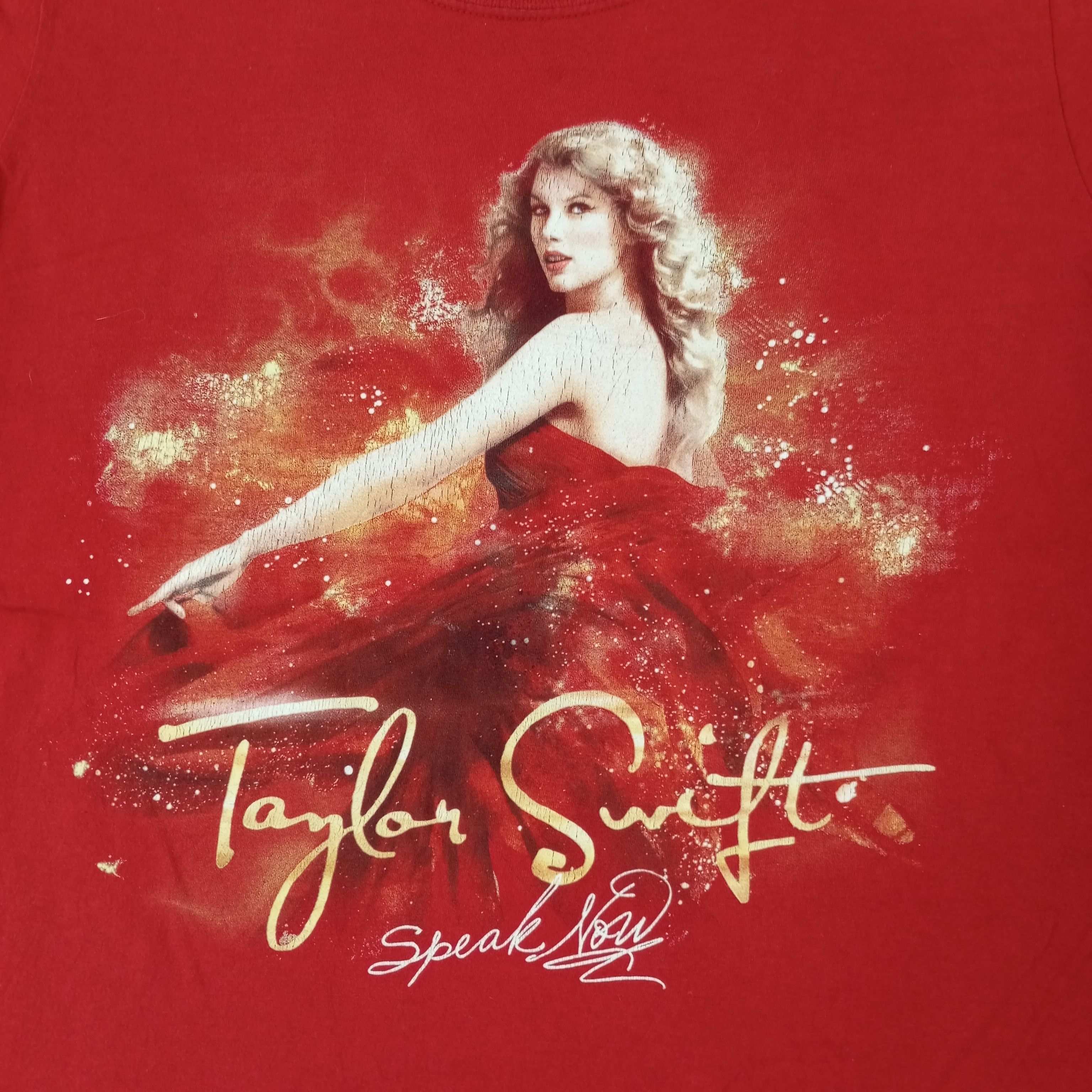 Band Tees Taylor Swift Singer Music Tour Tshirt c249n37 Size US M / EU 48-50 / 2 - 2 Thumbnail