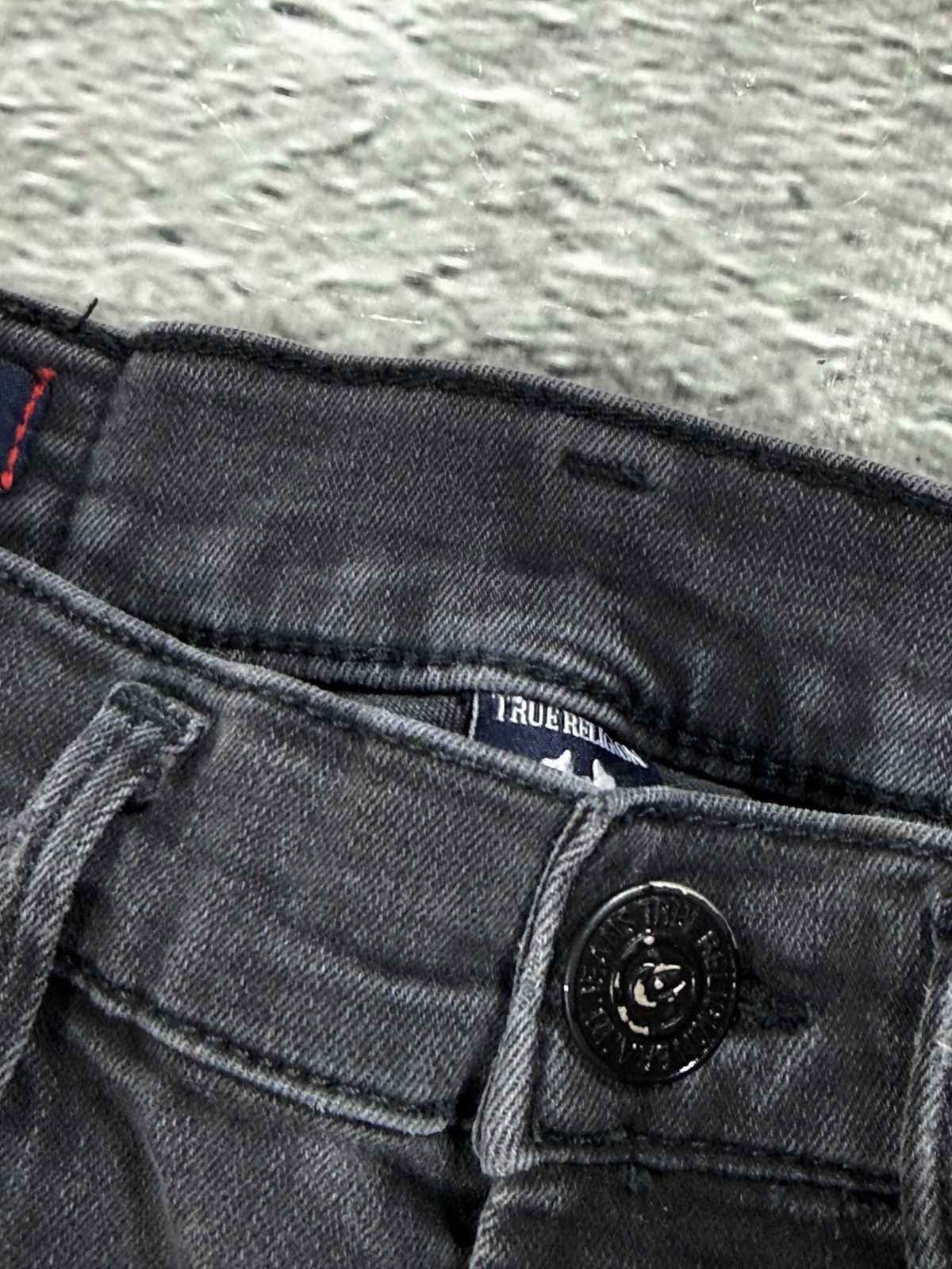 True Religion True Religion vintage black denim shorts mini Size 28" / US 6 / IT 42 - 7 Thumbnail