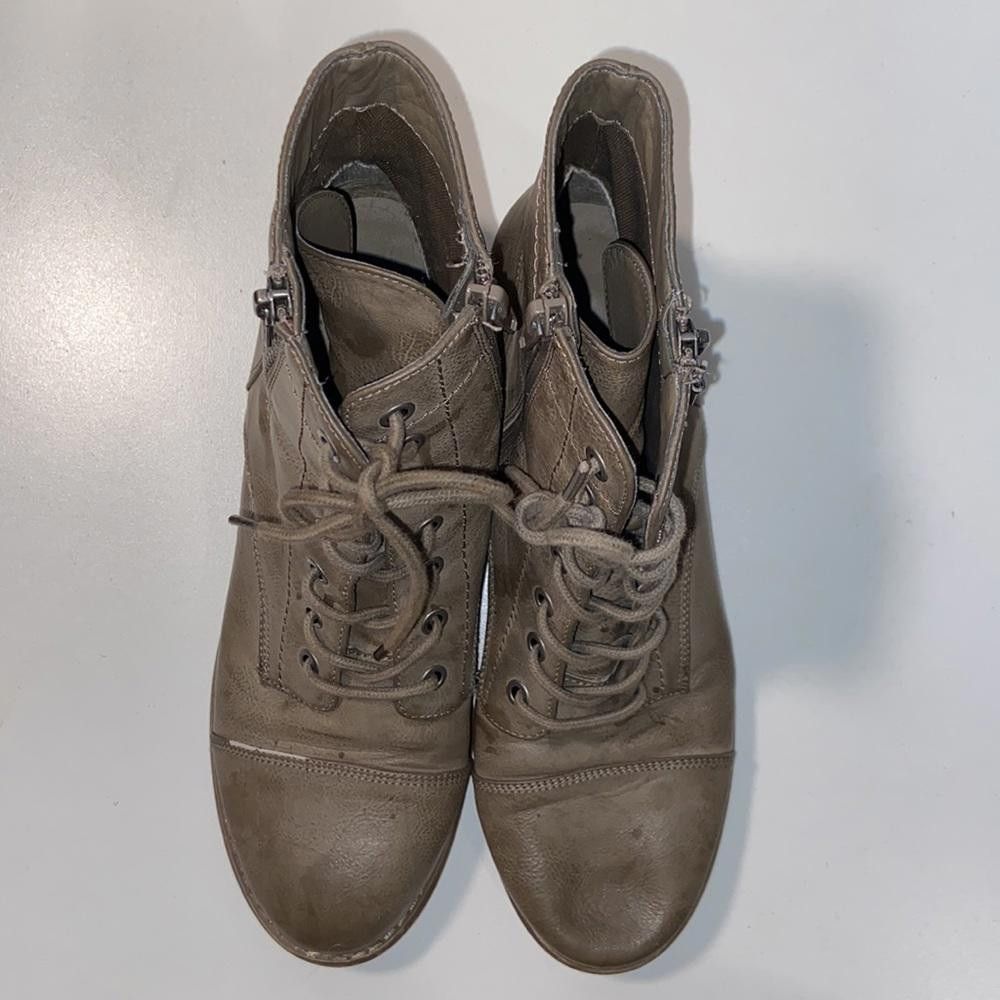 Guess Guess l Y2K Taupe Faux Leather Combat Boots Size 8 Size US 8 / IT 38 - 2 Thumbnail