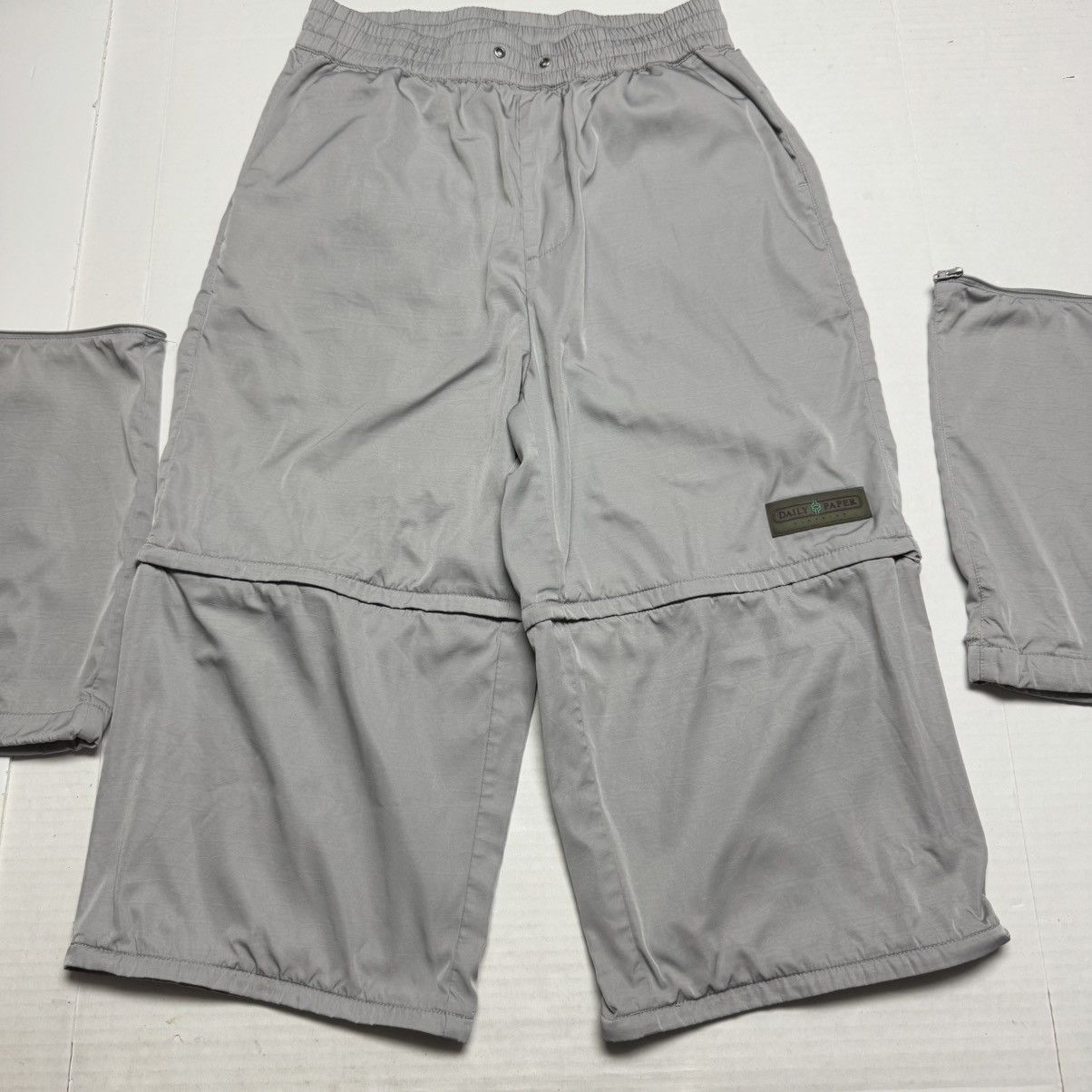 Daily Paper RARE Daily Paper Wide Leg 3 Way Convertible Zip Off Pants Size US 30 / EU 46 - 4 Thumbnail