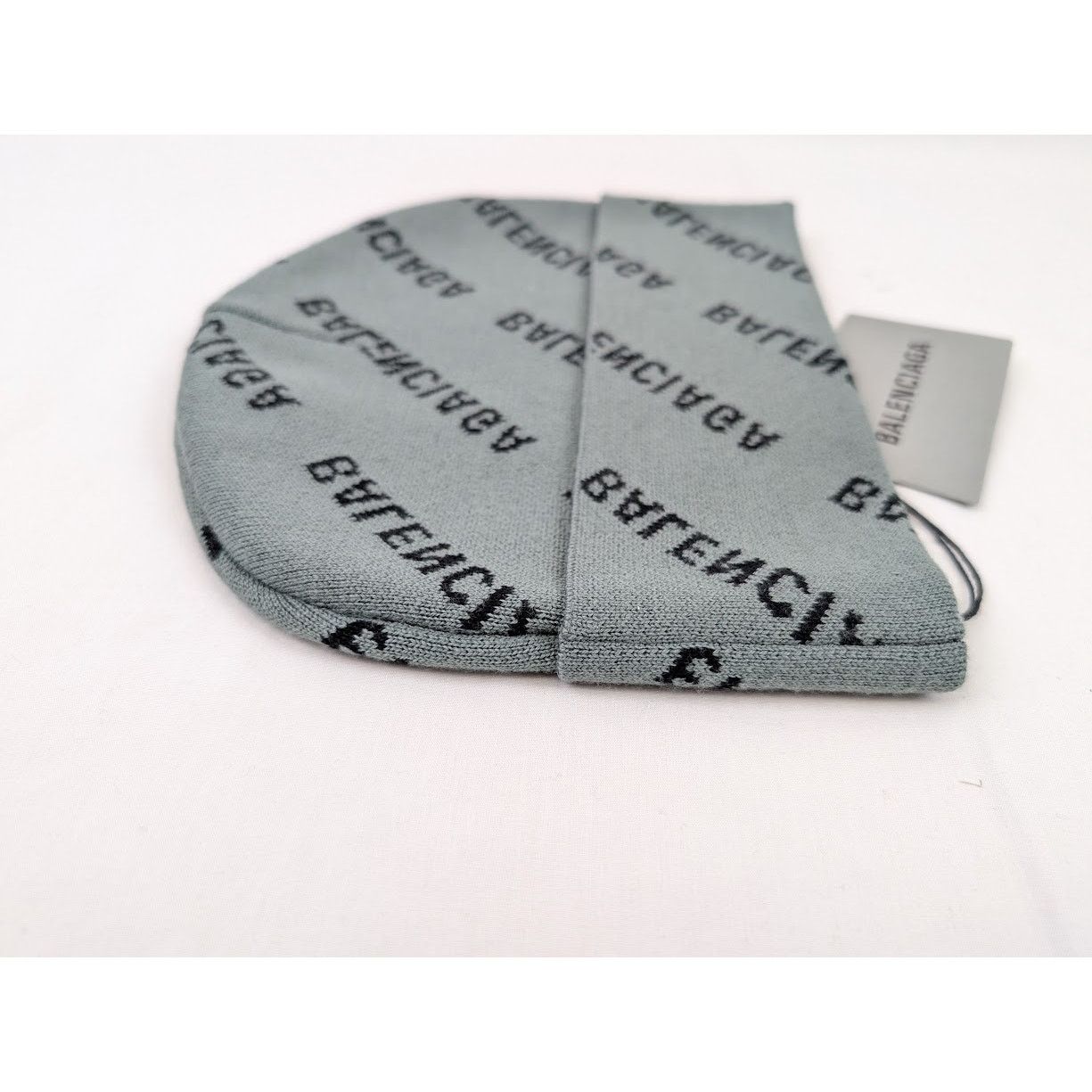 Balenciaga o1rshd1 Q: 4 / Size: OS / Cashmere Wool Intreccio Beanie/Hat Size ONE SIZE - 8 Thumbnail