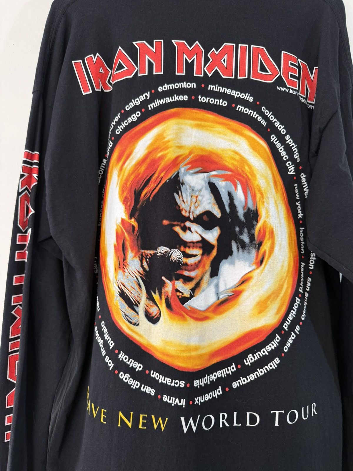 Vintage Vintage 2000s Iron Maiden "World Tour" Long Sleeve Size US XL / EU 56 / 4 - 2 Thumbnail