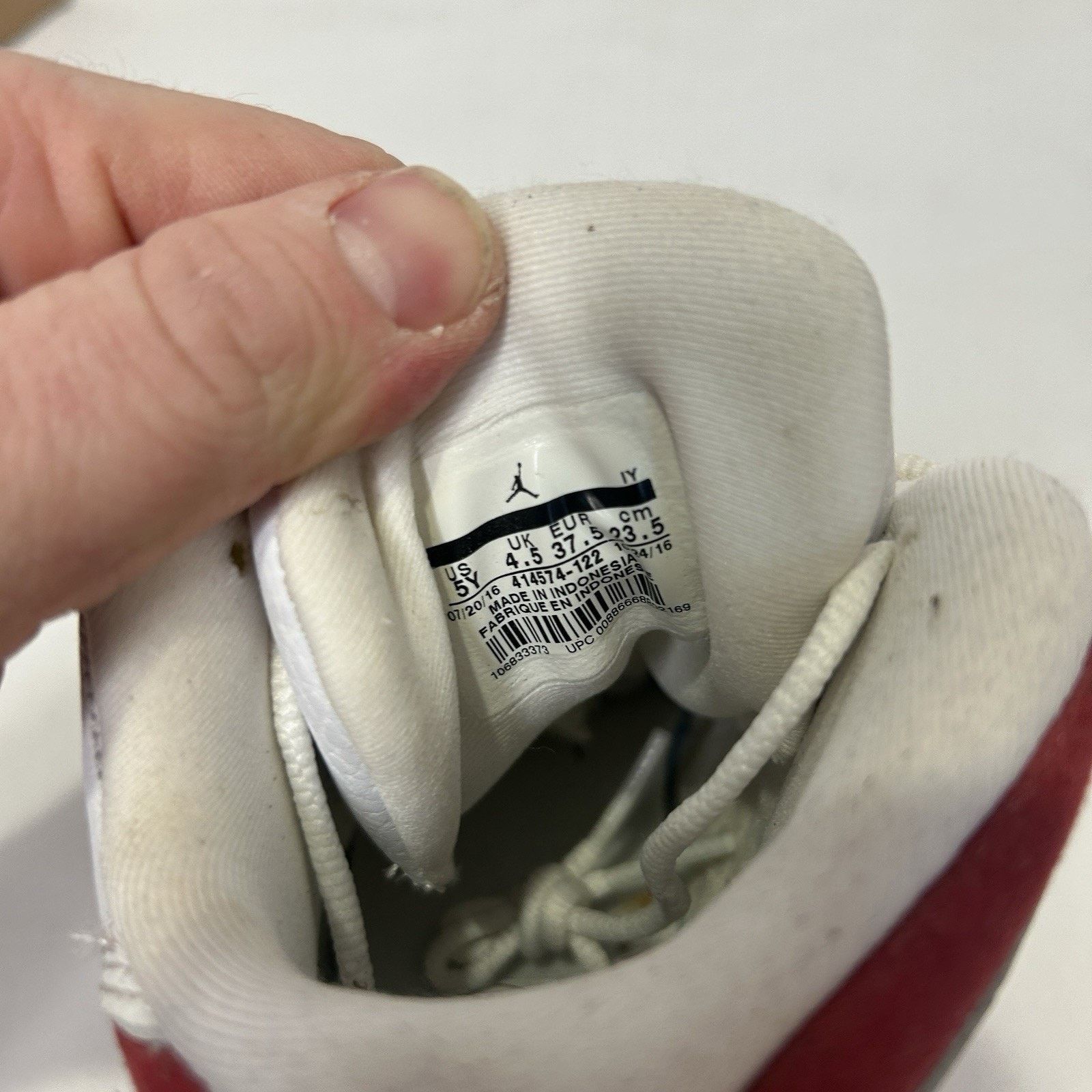 Jordan Brand Nike Air Jordan 13 Retro GS “White True Red Black” Size US 6.5 / IT 36.5 - 8 Thumbnail