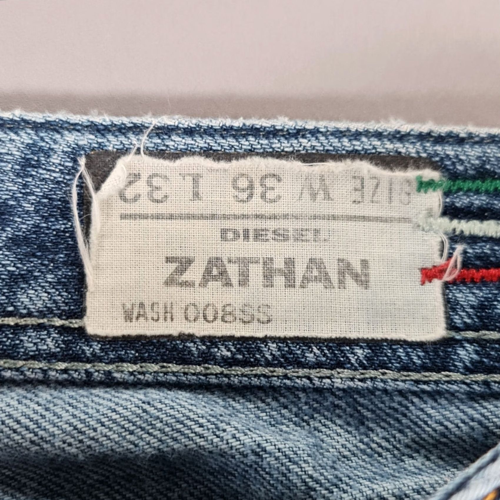 Diesel Diesel Zathan Jeans Mens Regular Bootcut Denim Distressed 5-Pocket W36 L28 Blue 100% Cotton Button Fly Vintage No N/A Size US 36 / EU 52 - 4 Thumbnail