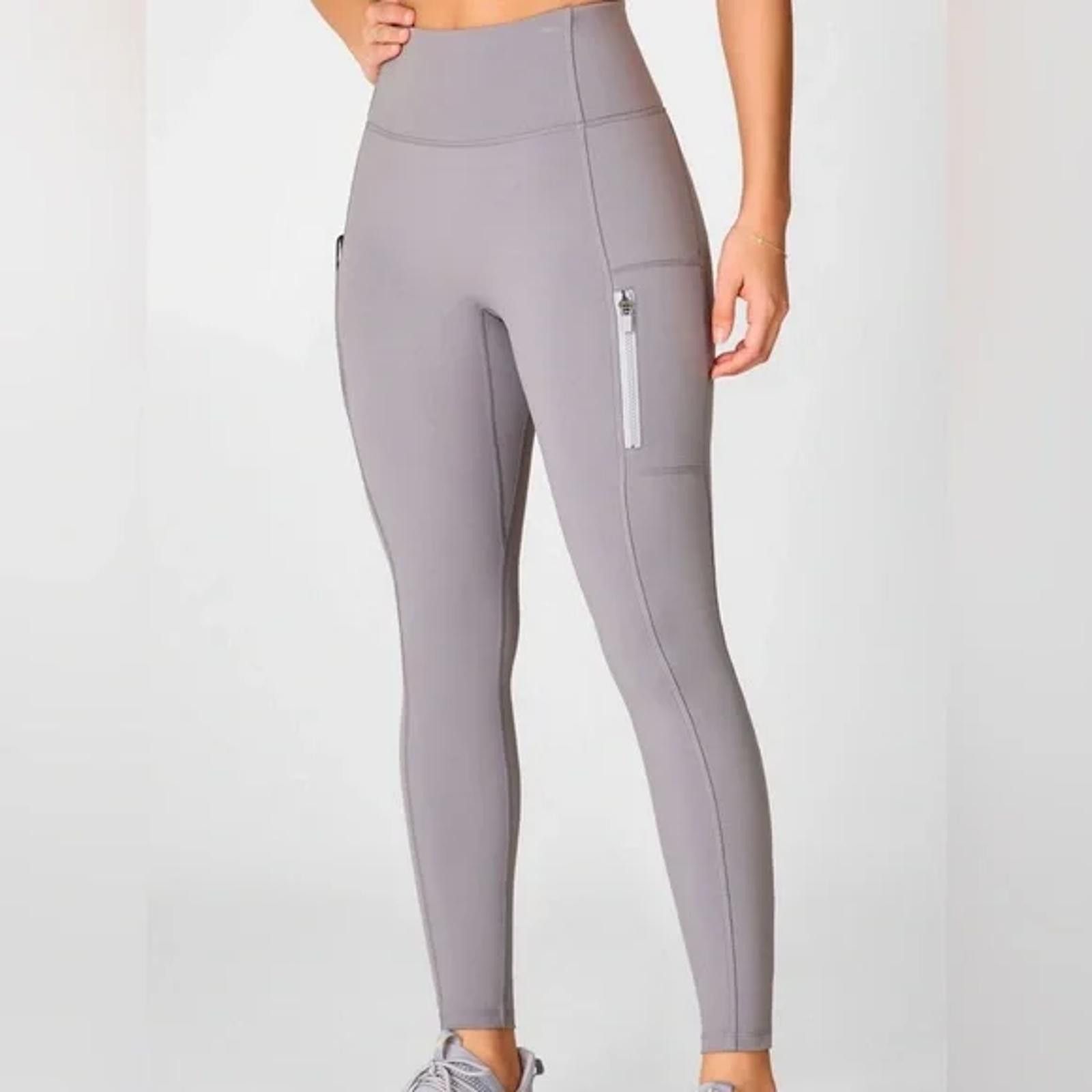Fabletics Fabletics Motion365 Gray High-Waisted Leggings Size 25" / US 0 / IT 36 - 1 Thumbnail