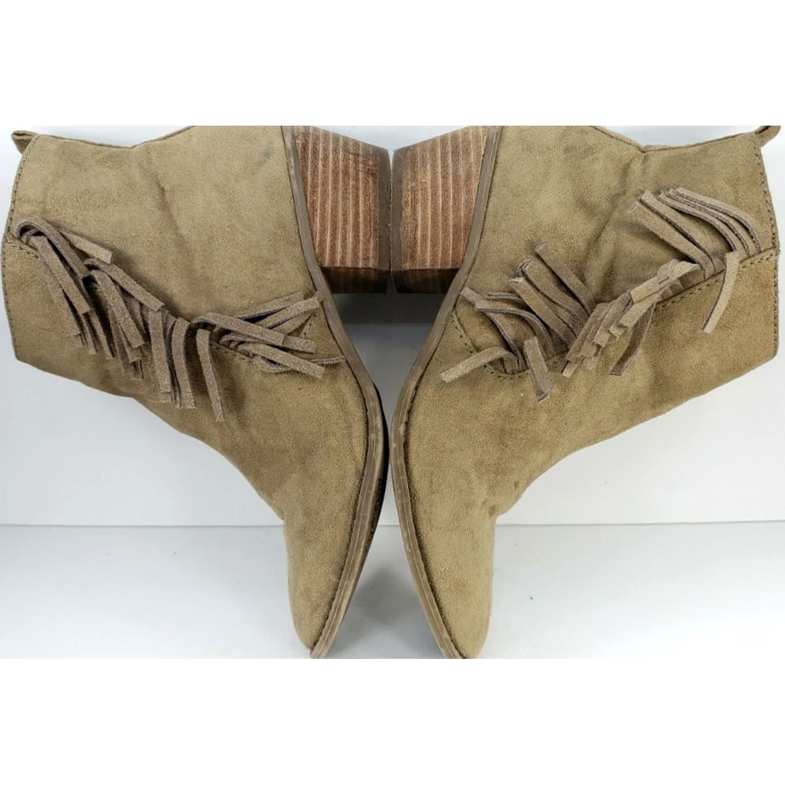 American Eagle Outfitters American Eagle Women's Fall Fringe Side Zip Ankle Booties Faux Suede Size 8 Tan Mid Heel Western Casual Boots Womens Size ONE SIZE - 7 Thumbnail