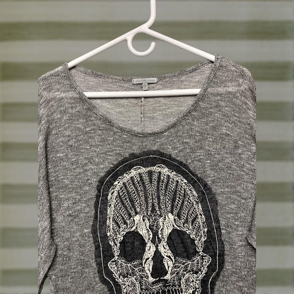 Vintage Charlotte Russe Pullover Top Women’s Sz L Heather Gray White Crocheted Skull USA Pullover Batwing Knit Casual Basic Size L / US 10 / IT 46 - 1 Thumbnail