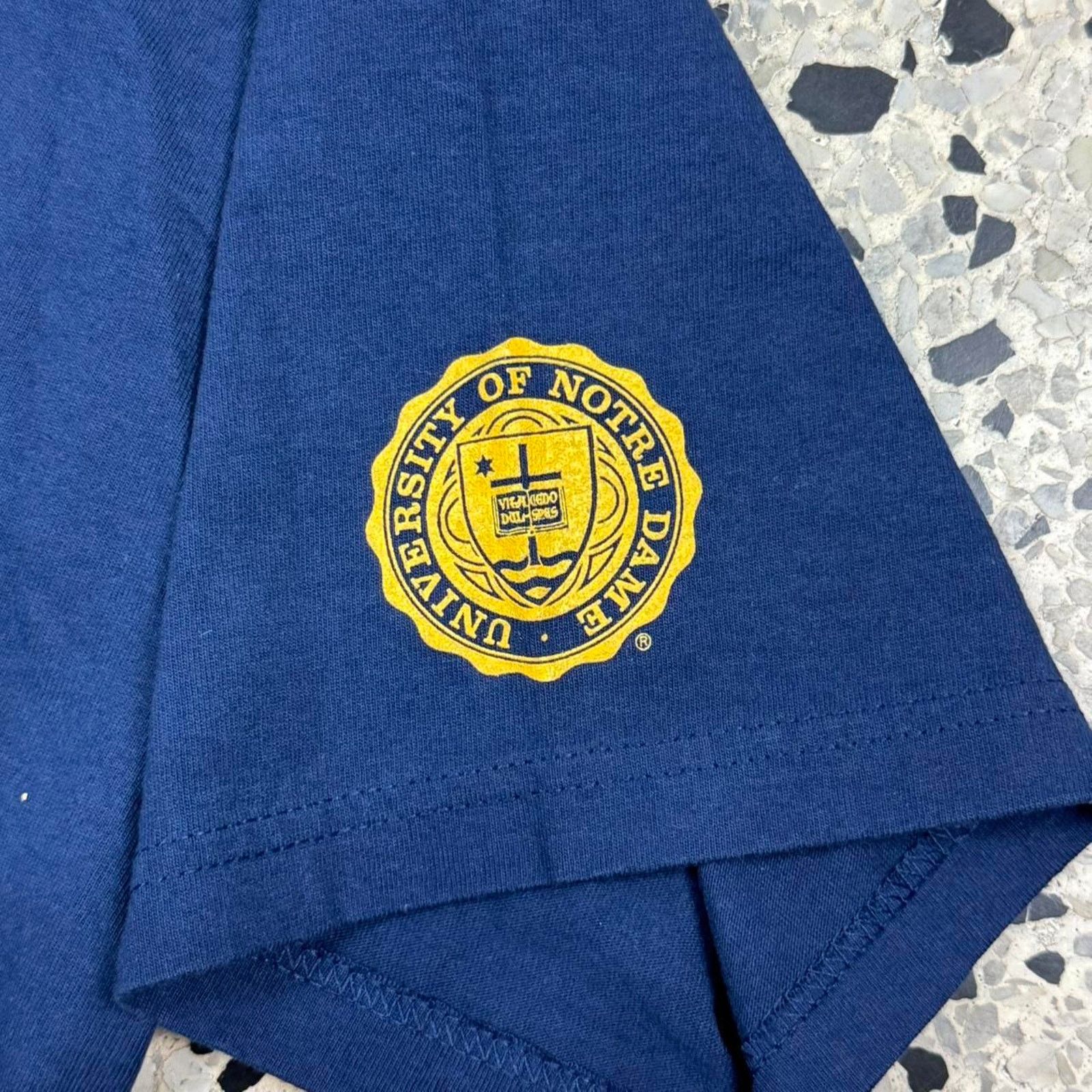 Hanes × Vintage VINTAGE Y2K UNIVERSITY OF NOTRE DAME VISITATION WEEKEND TEE: Size US L / EU 52-54 / 3 - 4 Thumbnail