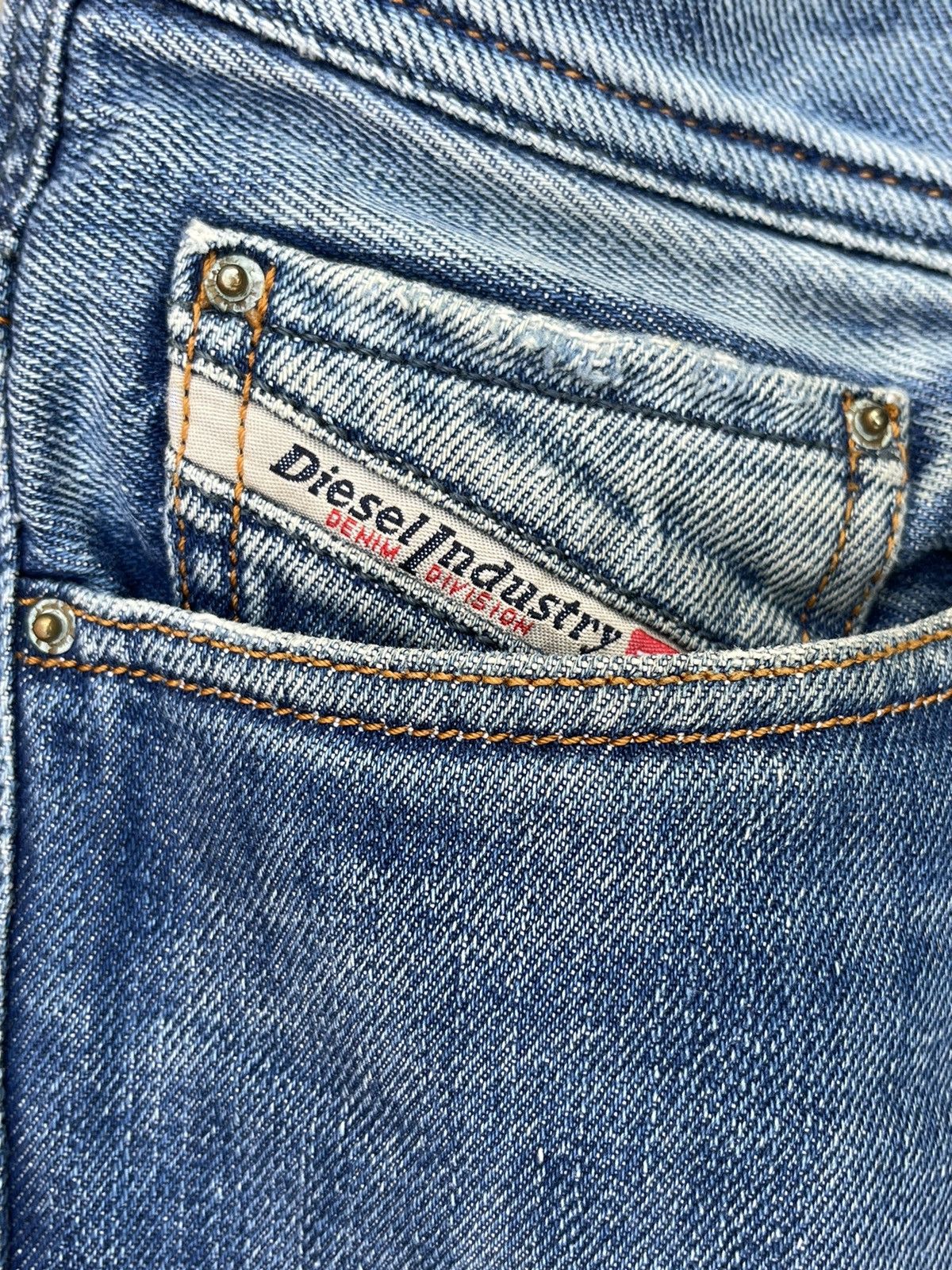 Diesel × Japanese Brand RARE DIESEL TWO BUTTON JEANS Size US 34 / EU 50 - 5 Thumbnail