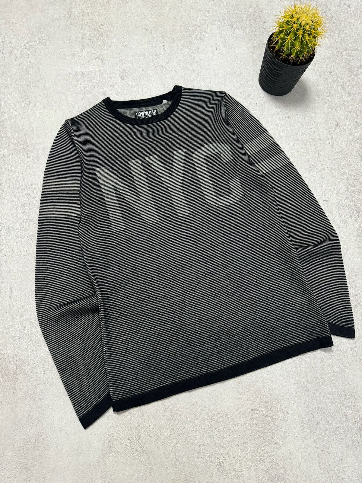 Vintage Vintage NYC New York Sweater Big Logo Avant-Garde Y2K 90s Size US S / EU 44-46 / 1 - 2 Thumbnail