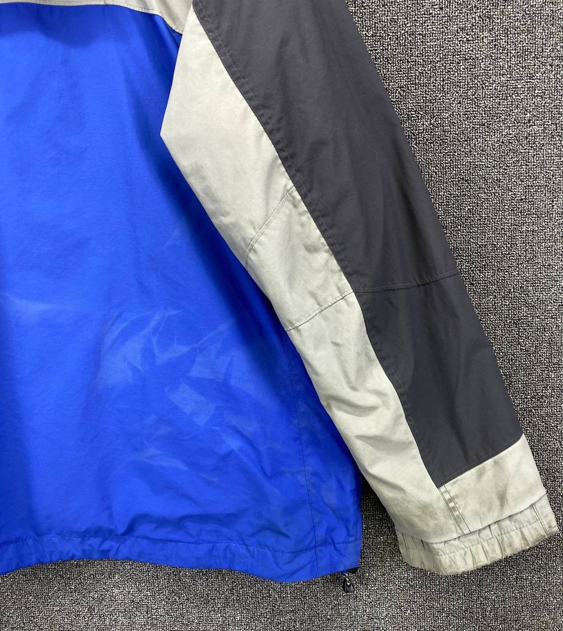 Columbia Vintage Columbia Hooded Light Jacket Size US L / EU 52-54 / 3 - 14 Thumbnail