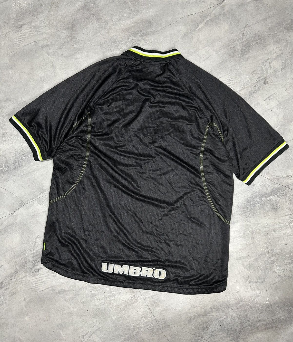 Umbro Vintage 1998/1999 Manchester United Size US XL / EU 56 / 4 - 6 Thumbnail